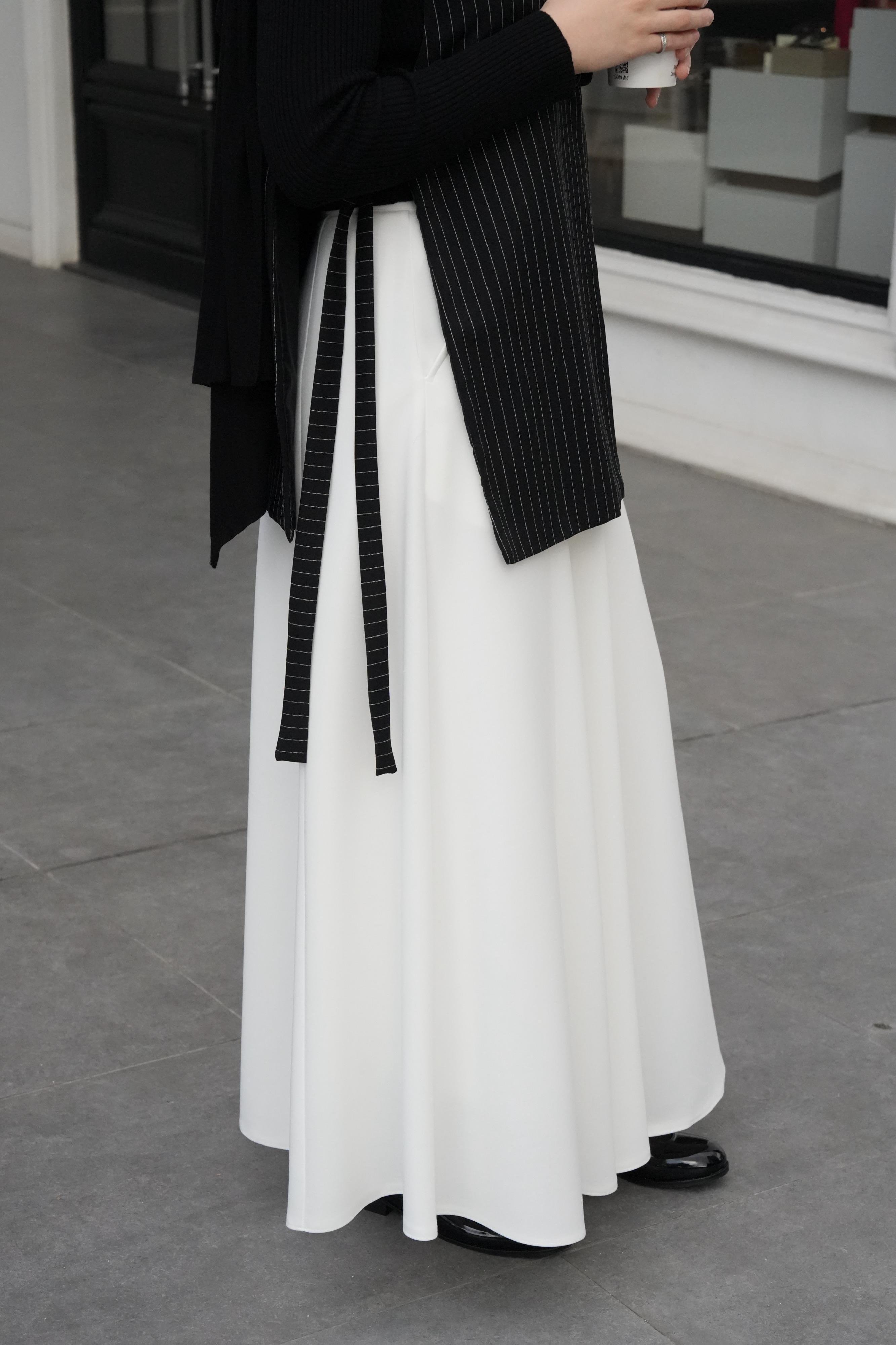 Parçalı Etek Kırık Beyaz