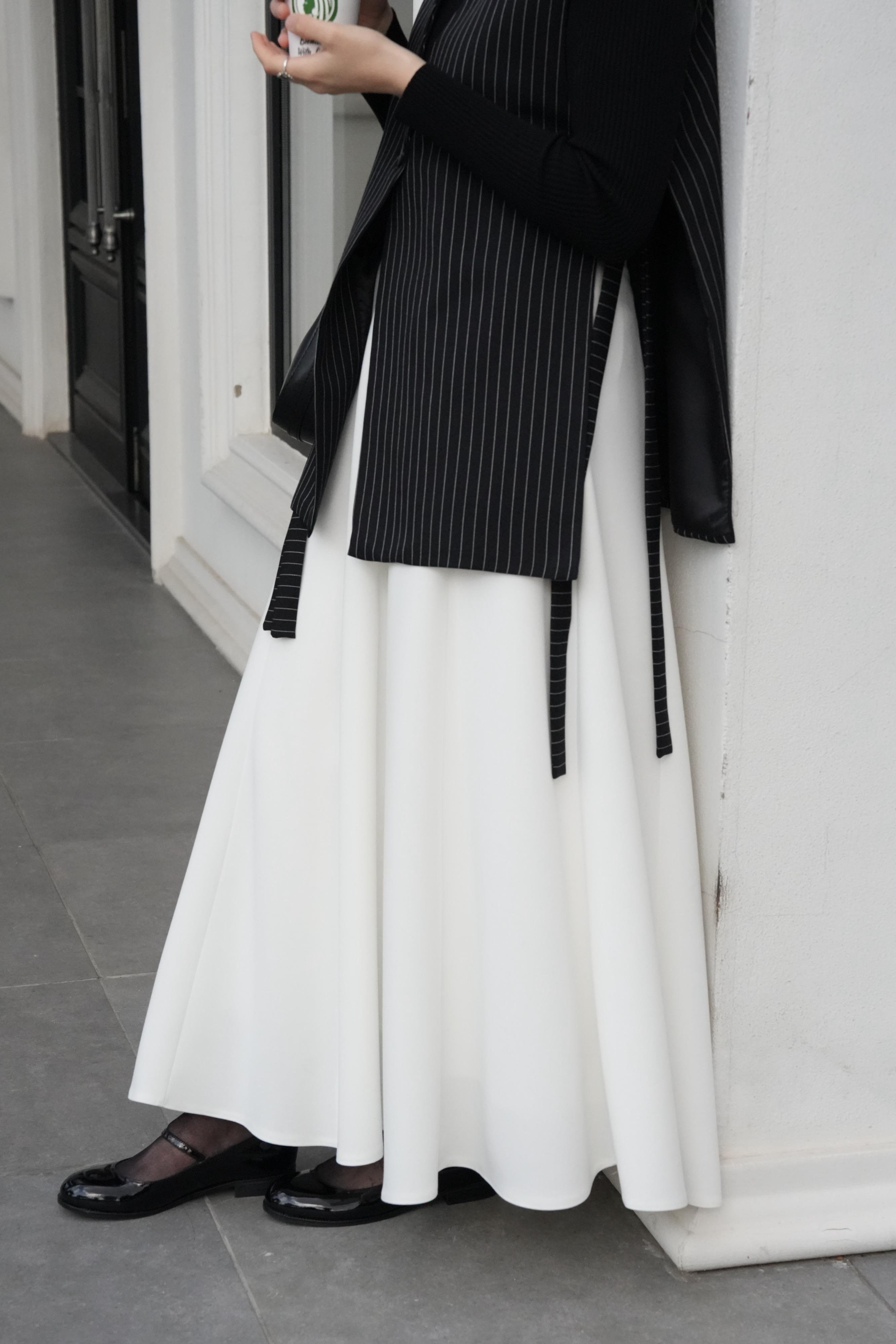 Parçalı Etek Kırık Beyaz