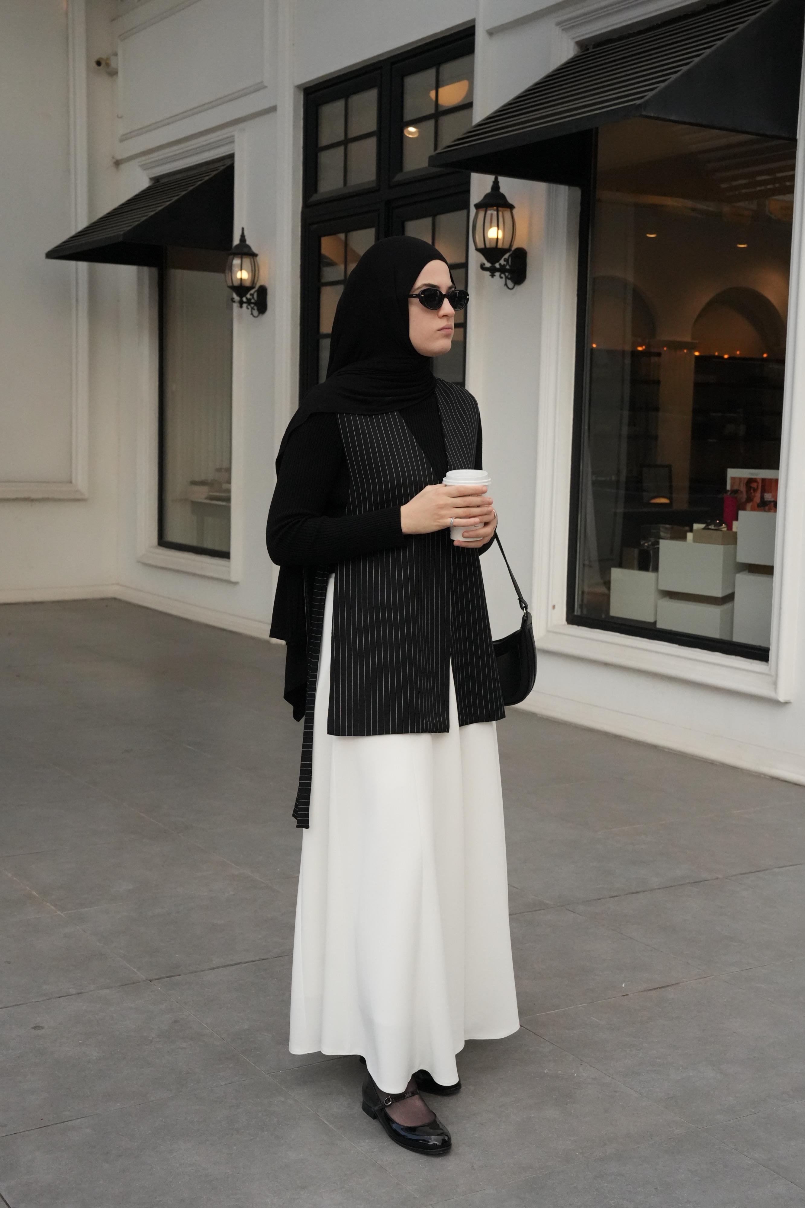 Parçalı Etek Kırık Beyaz