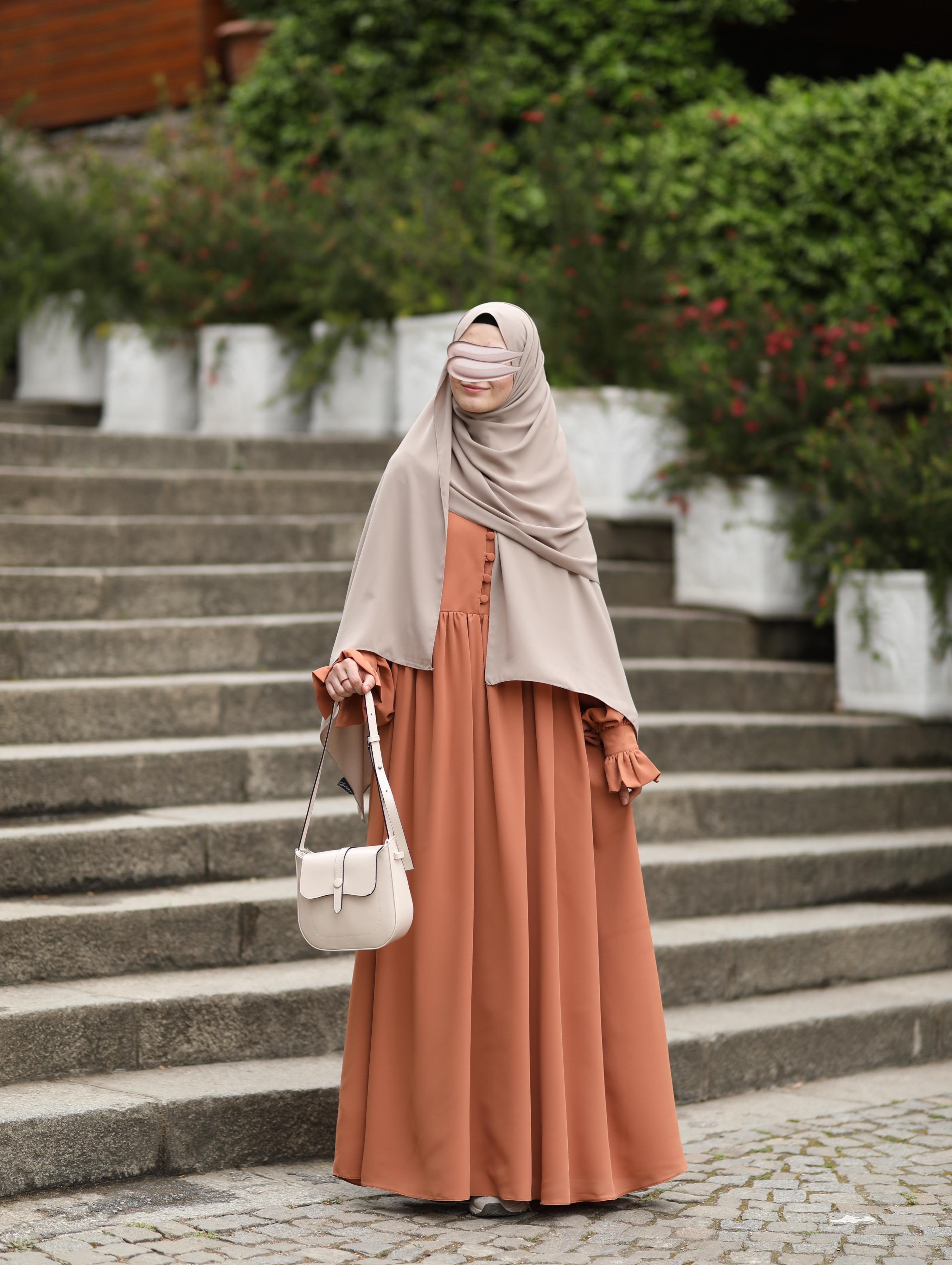 Piraye Elbise Tarçın