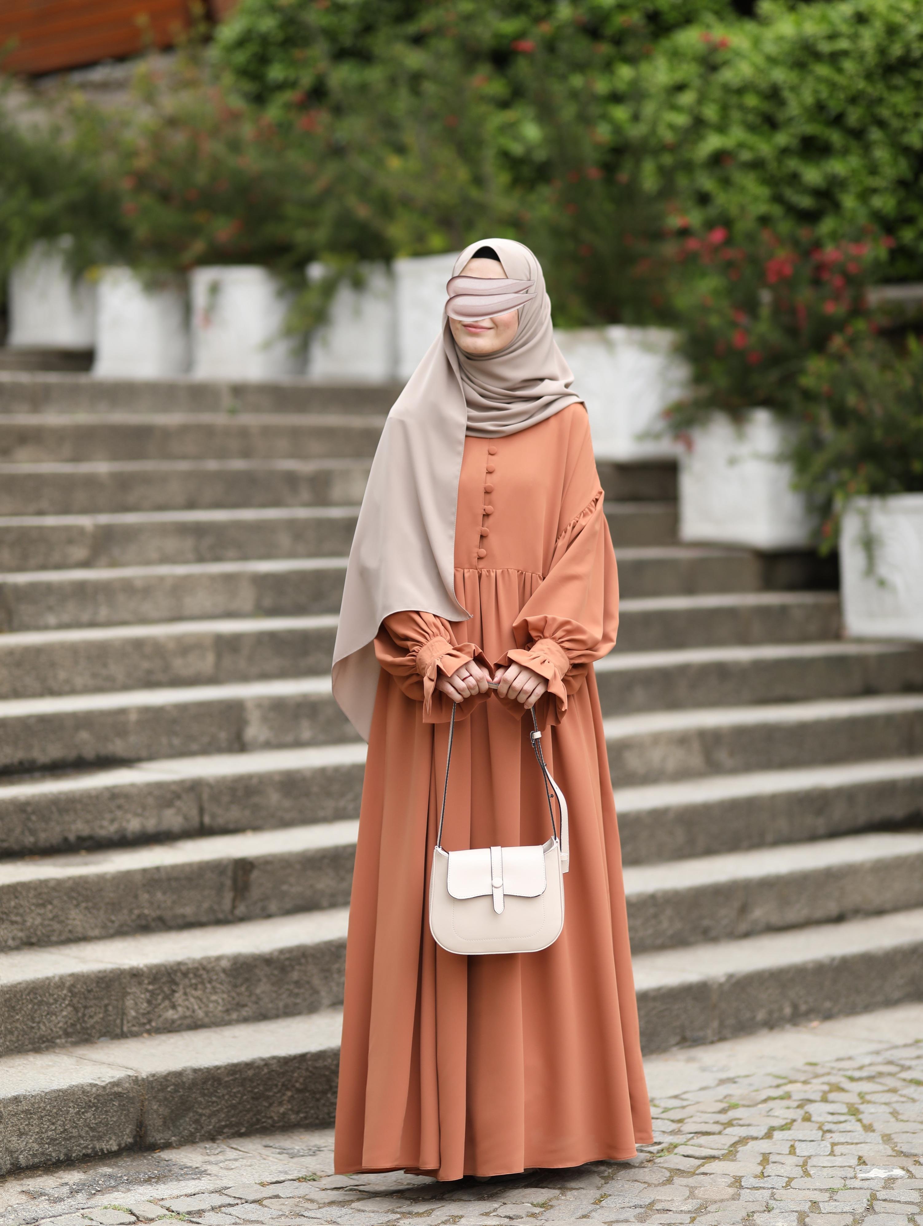 Piraye Elbise Tarçın