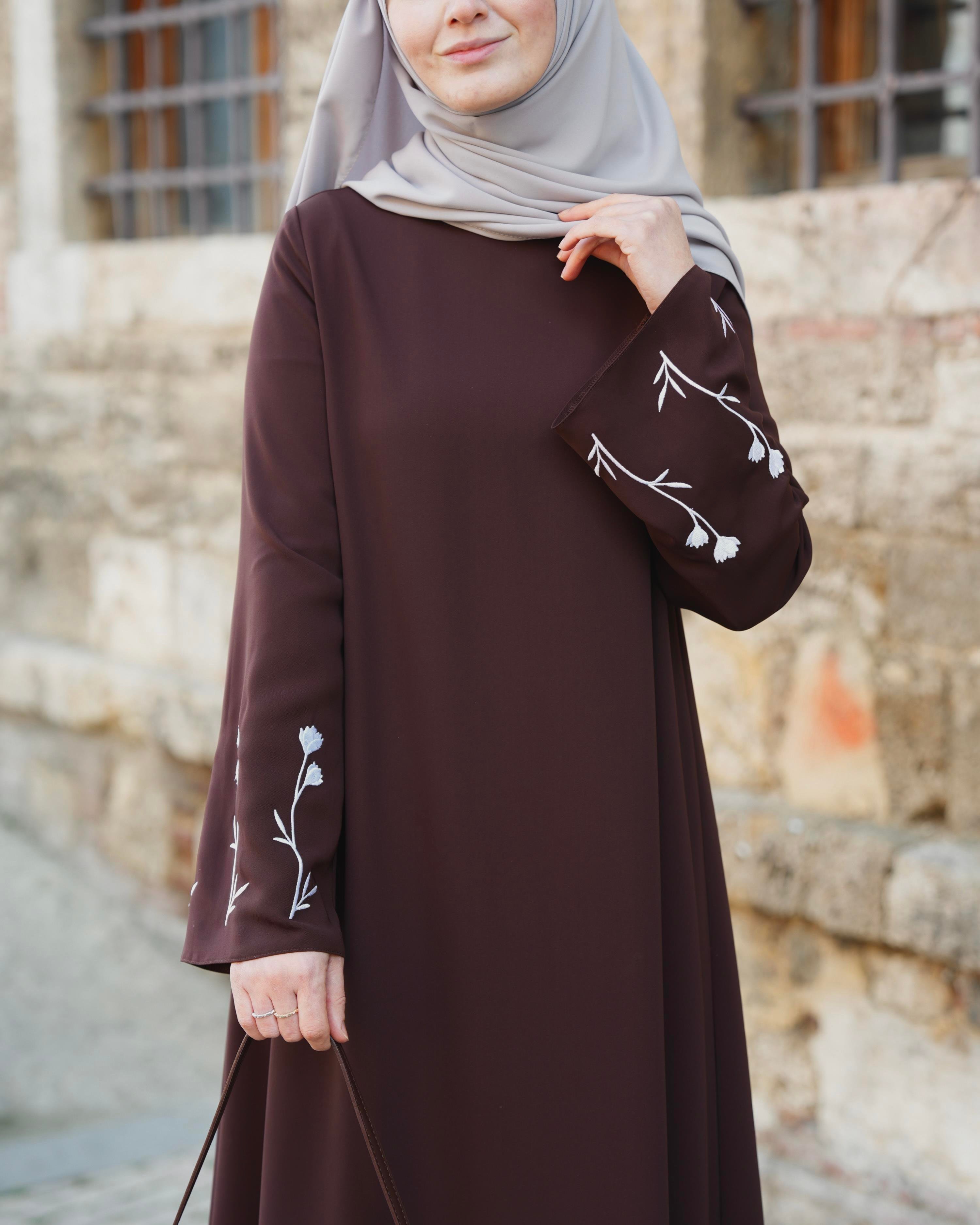 Sare Elbise Acı Kahve