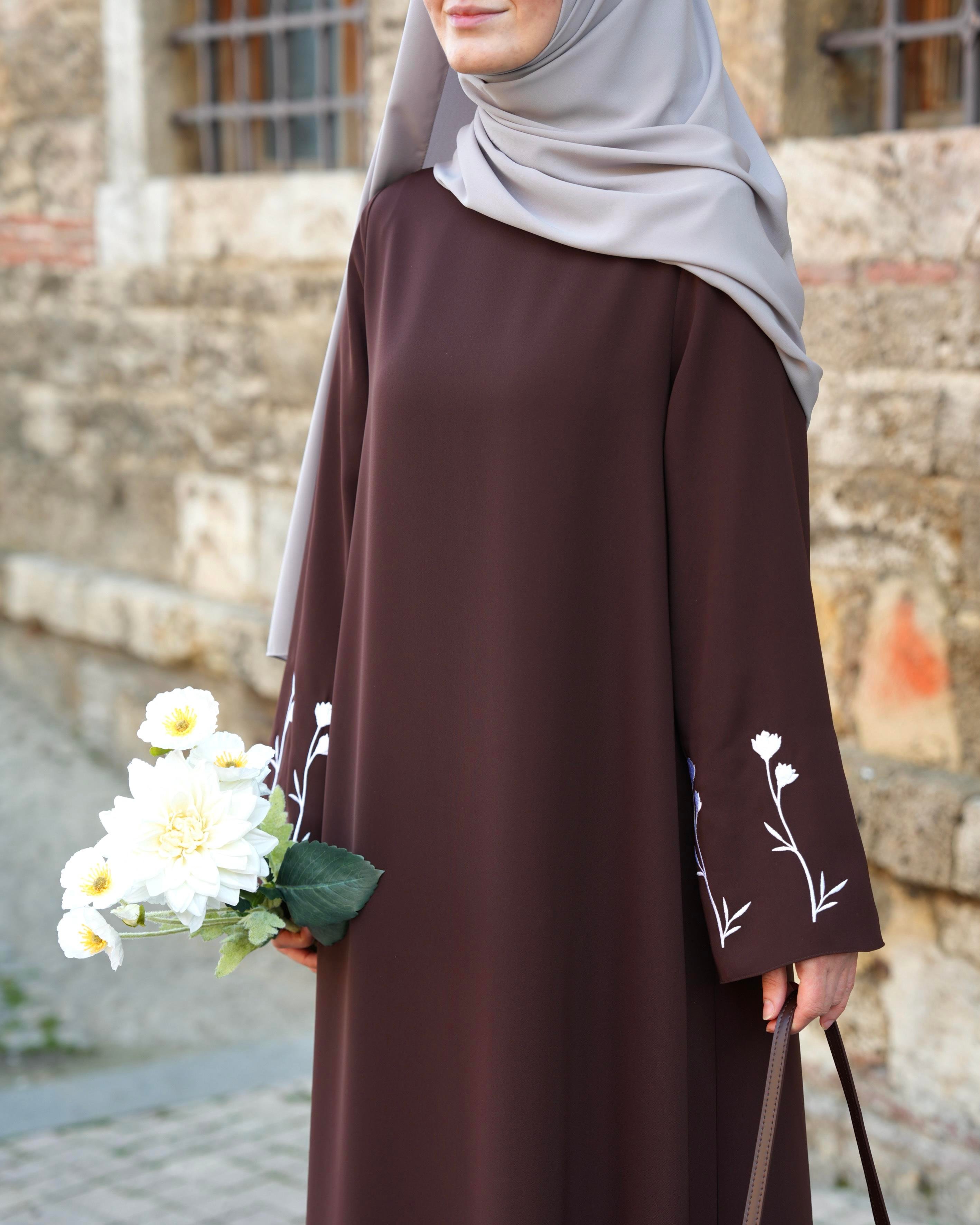 Sare Elbise Acı Kahve