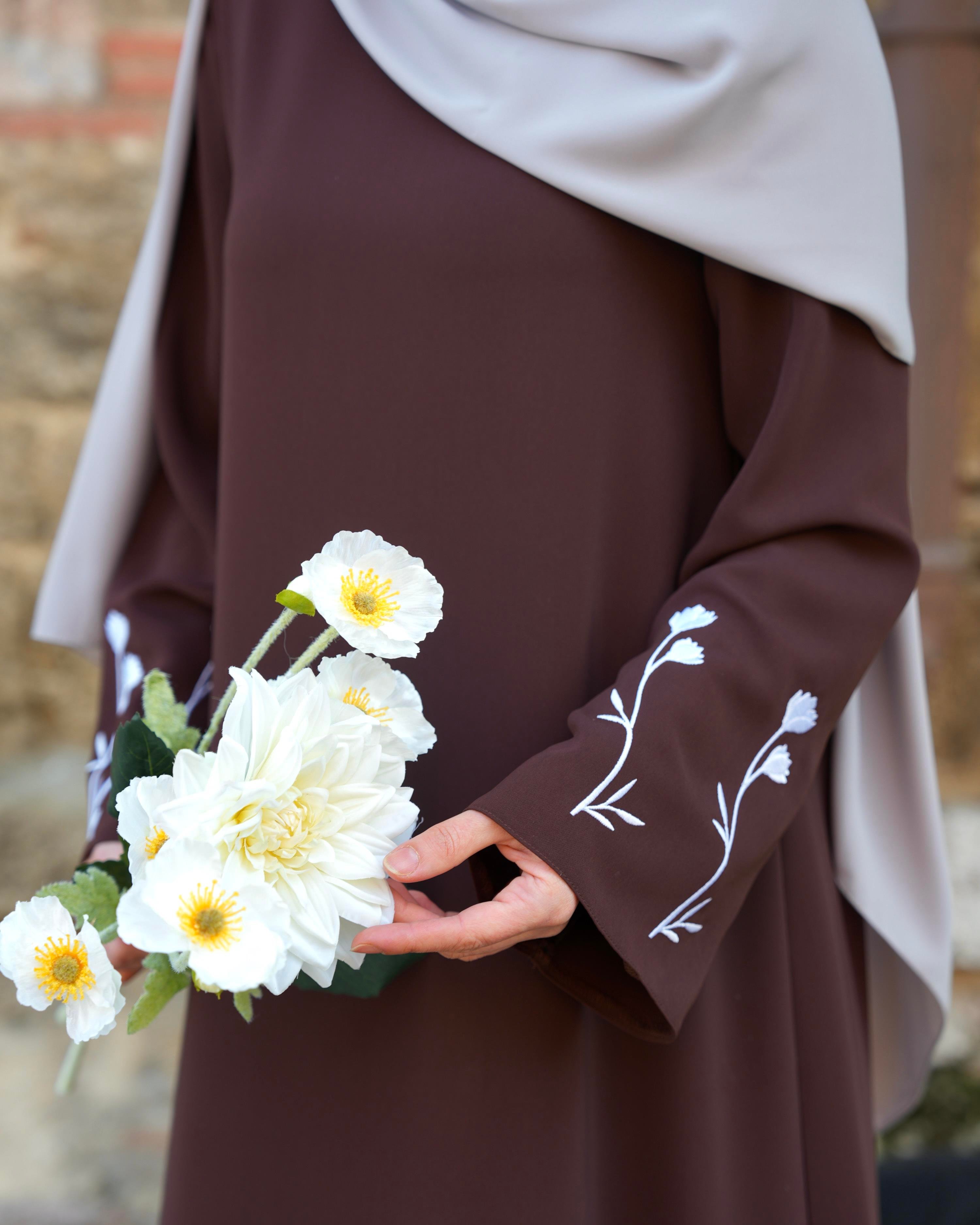 Sare Elbise Acı Kahve