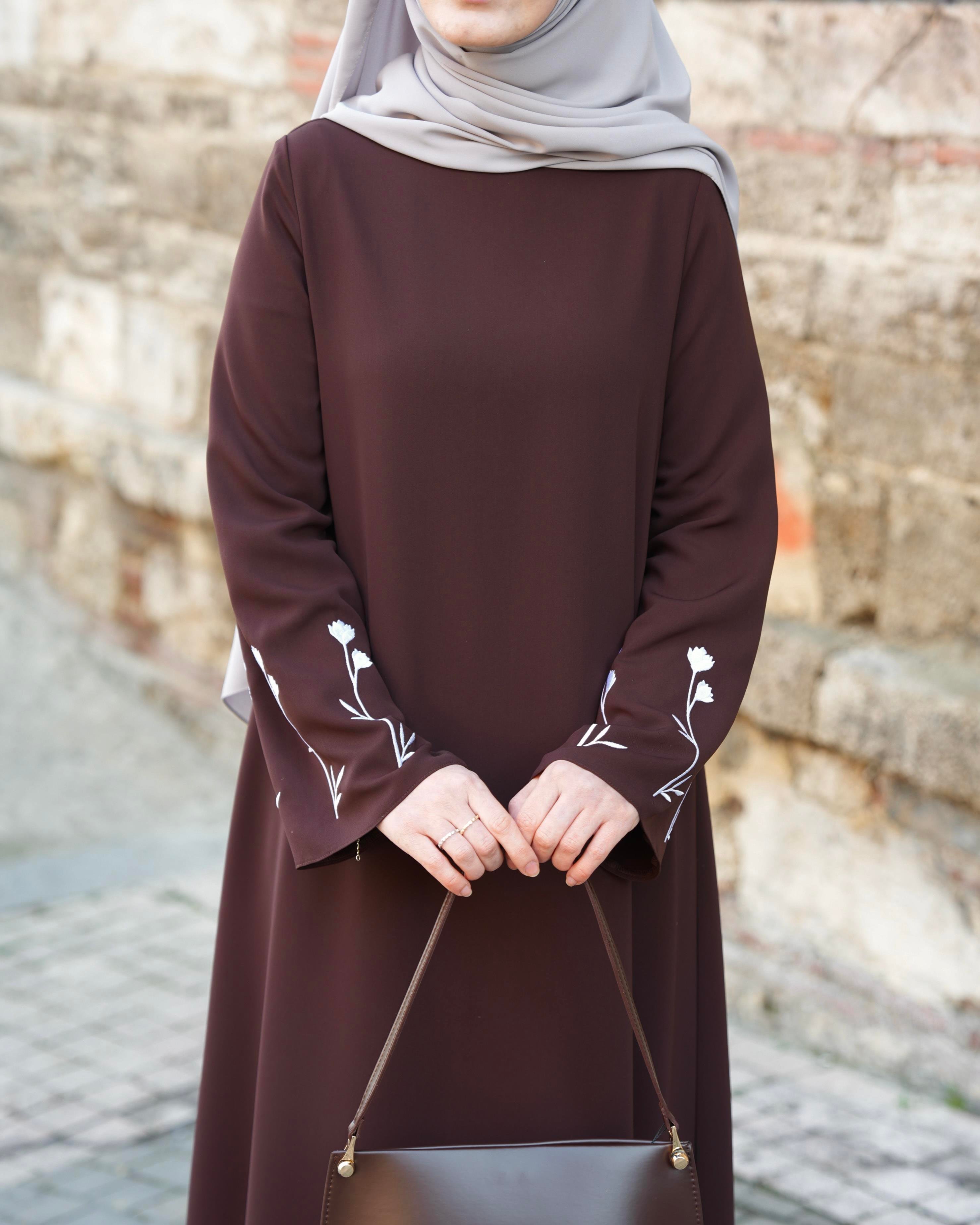 Sare Elbise Acı Kahve