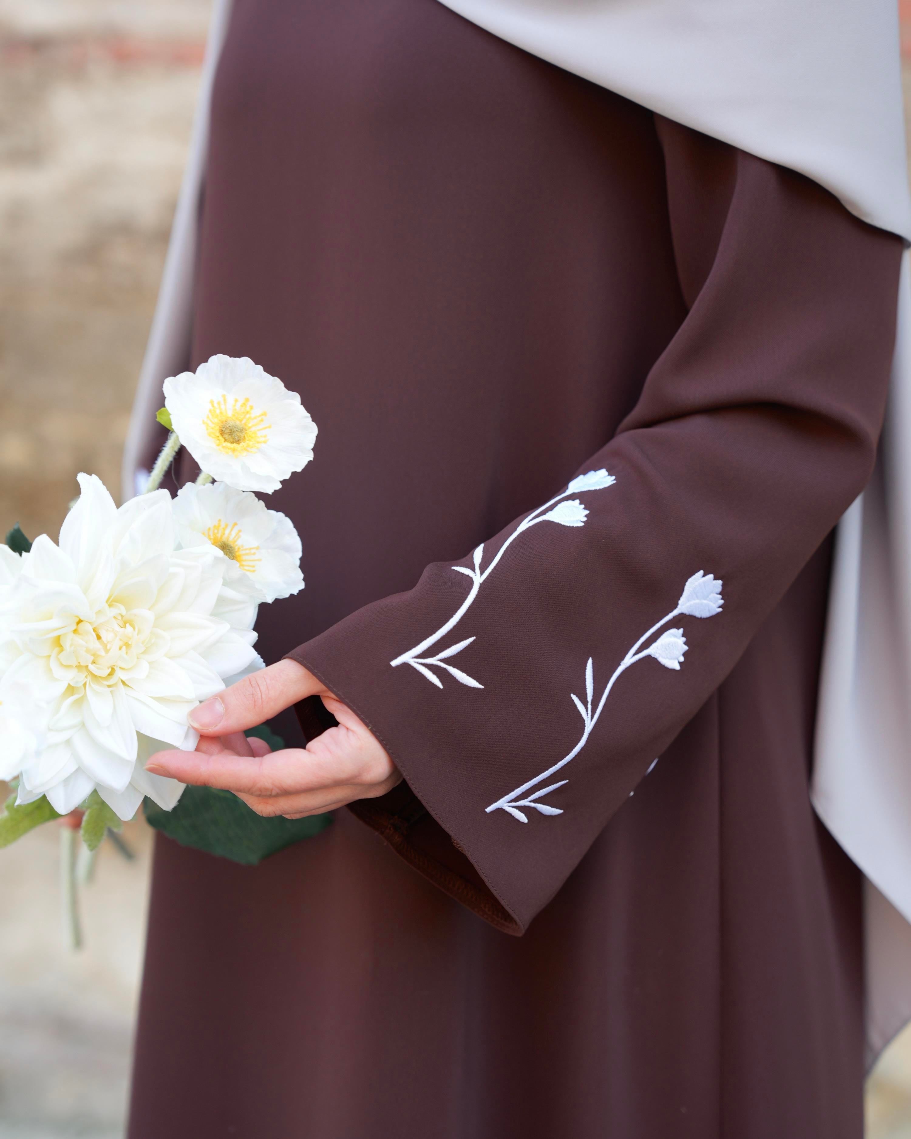 Sare Elbise Acı Kahve