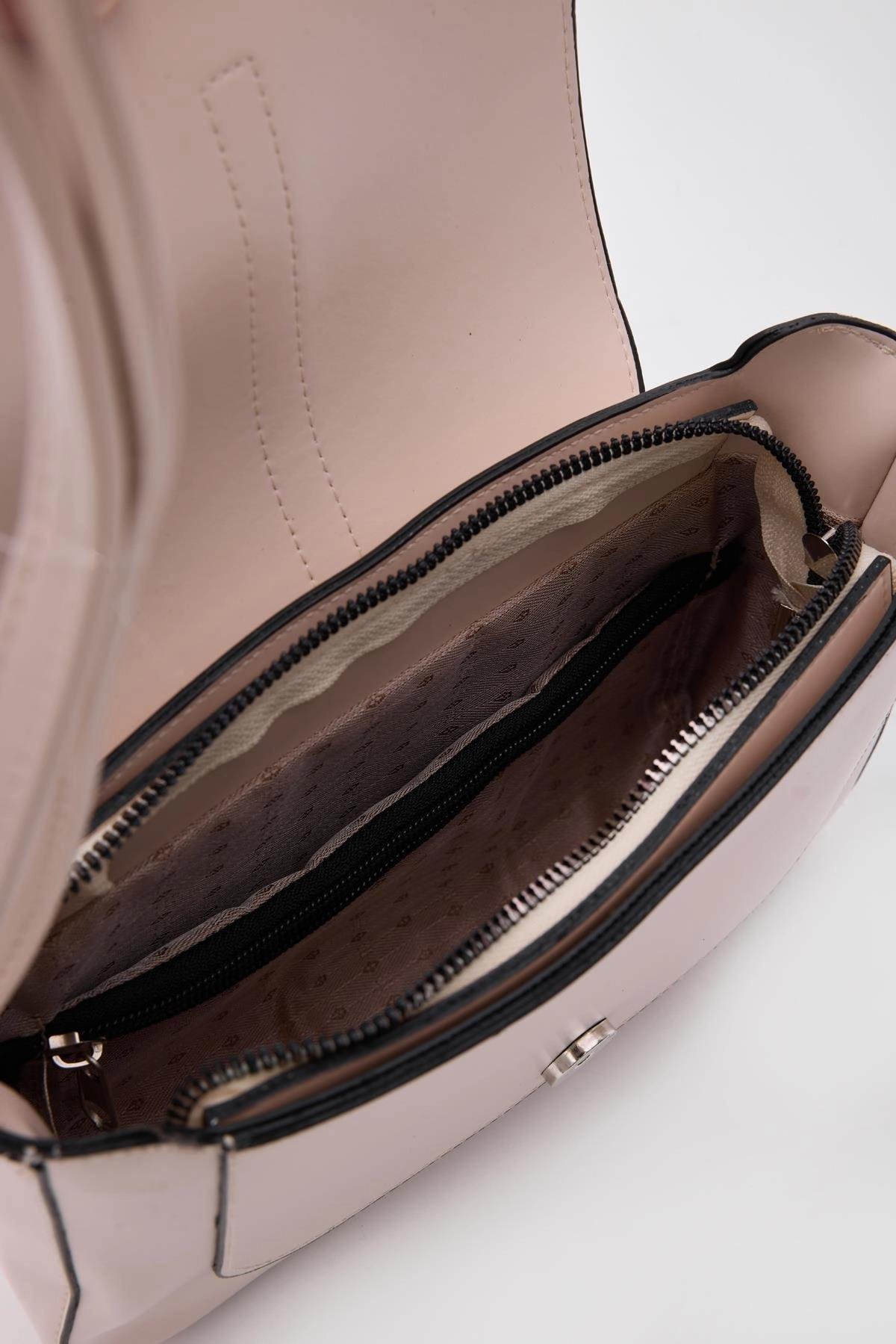 Suni Deri Kapaklı Çapraz Çanta Krem