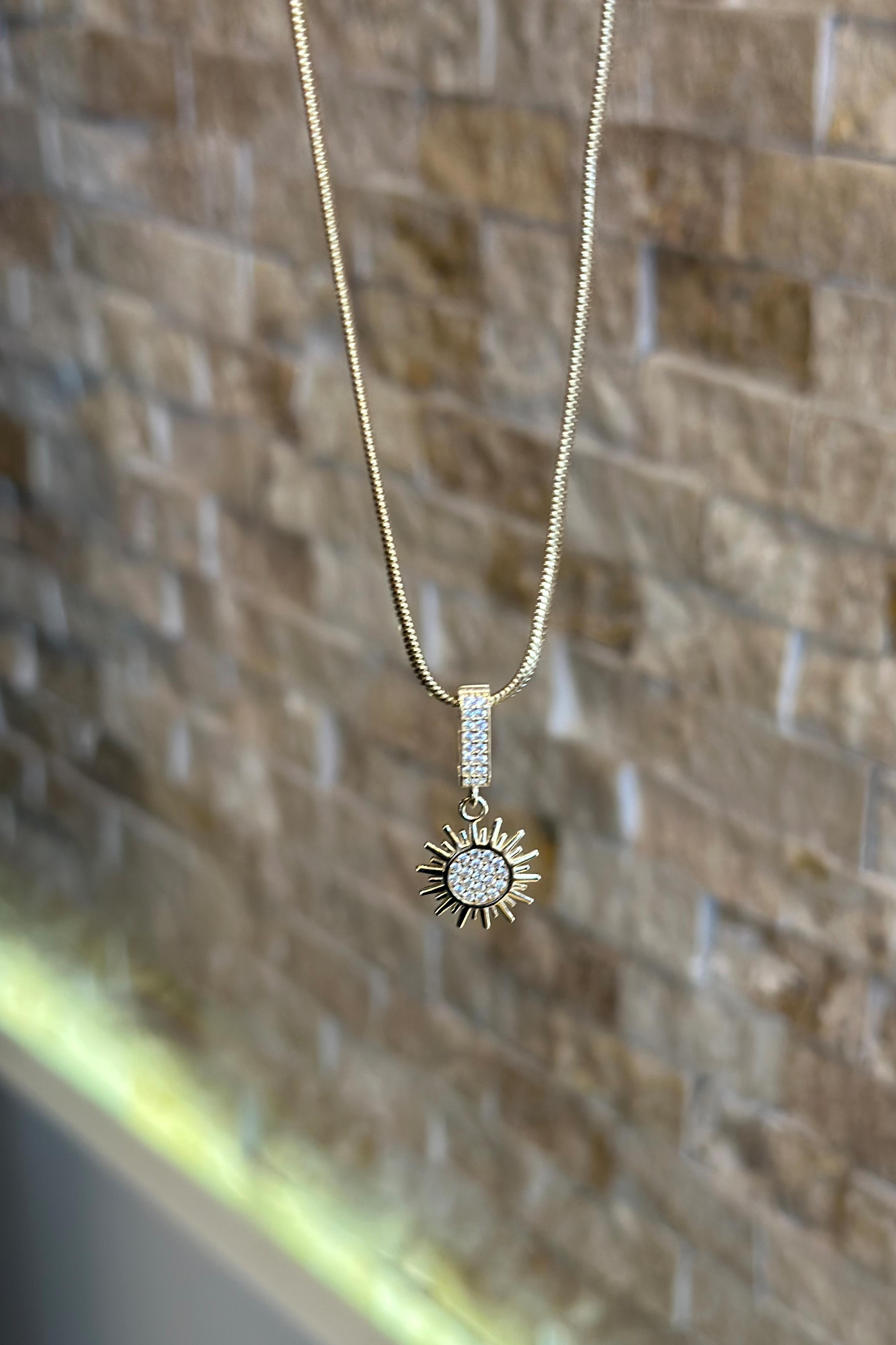 Güneş Motif Charm