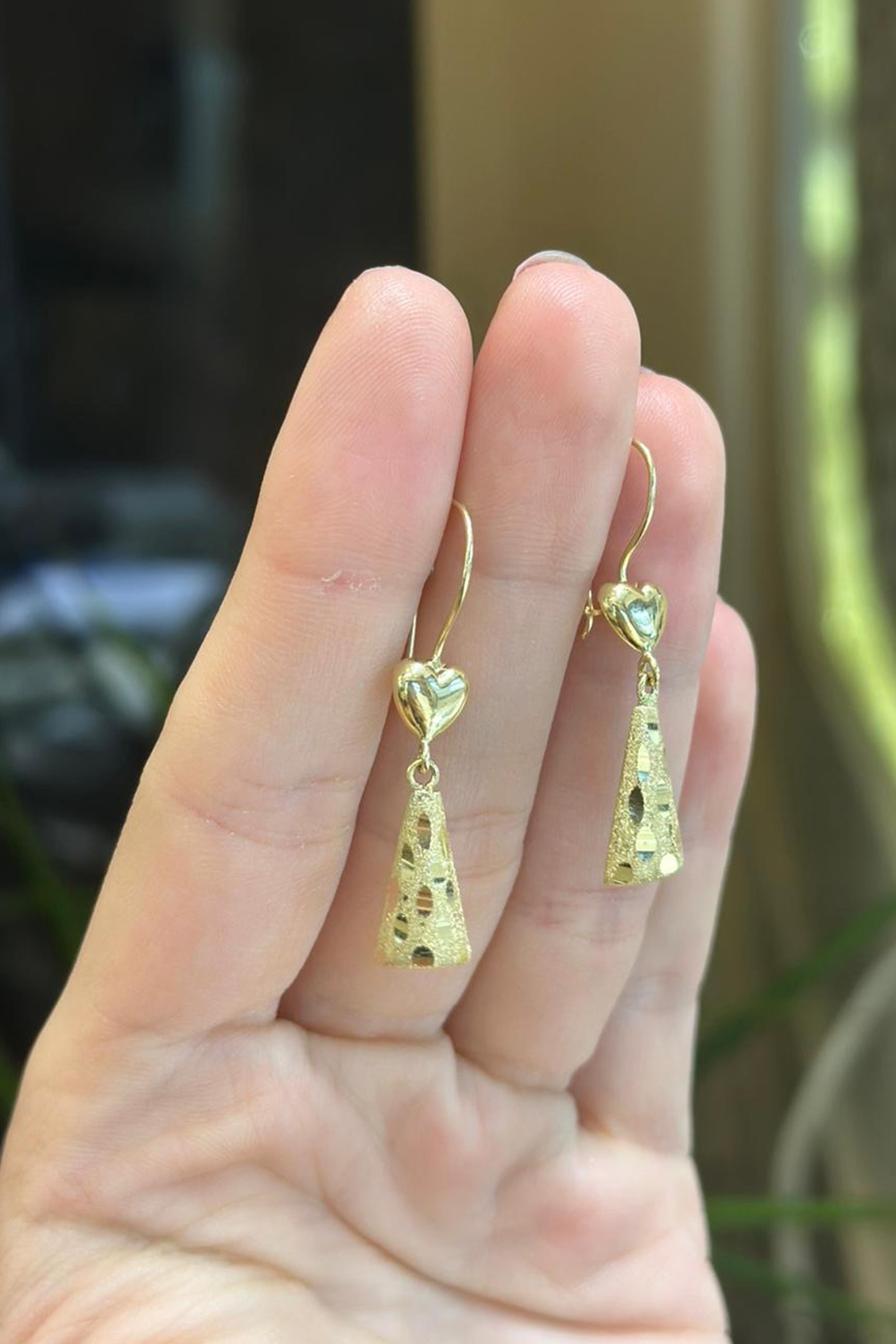 Sallantılı Damla Model Küpe