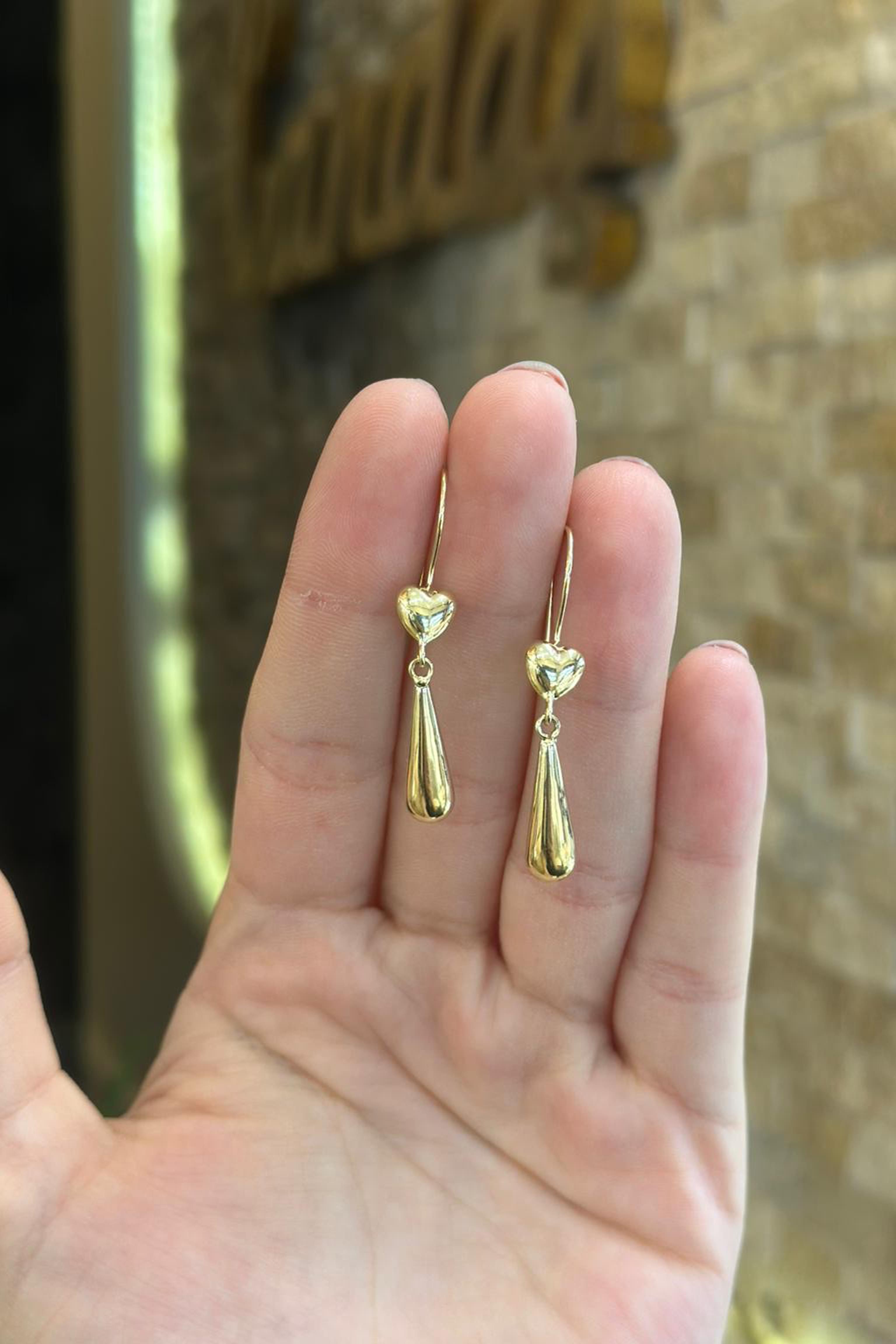 Sallantılı Damla Model Küpe