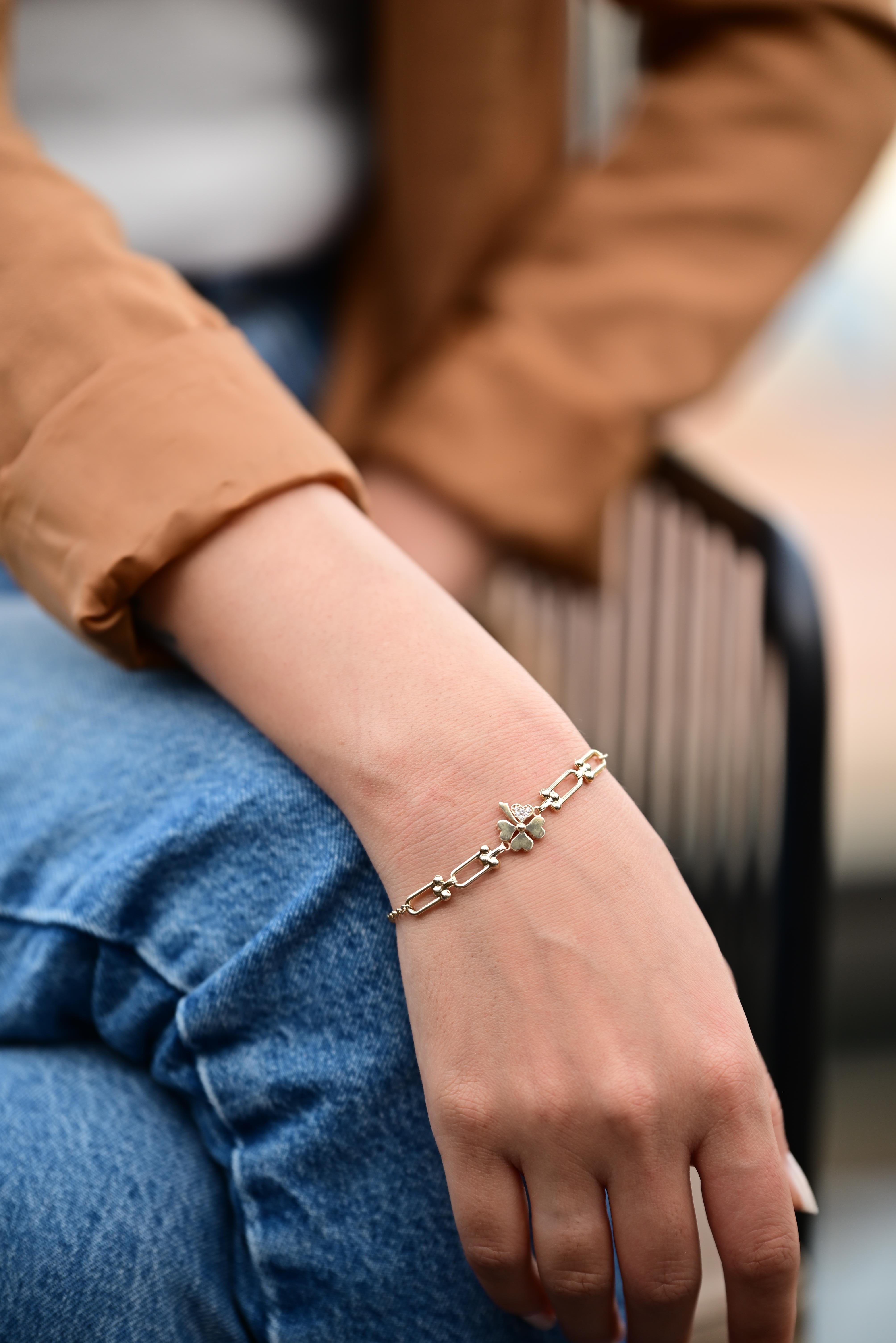 YONCA MODEL ATAÇ BİLEKLİK