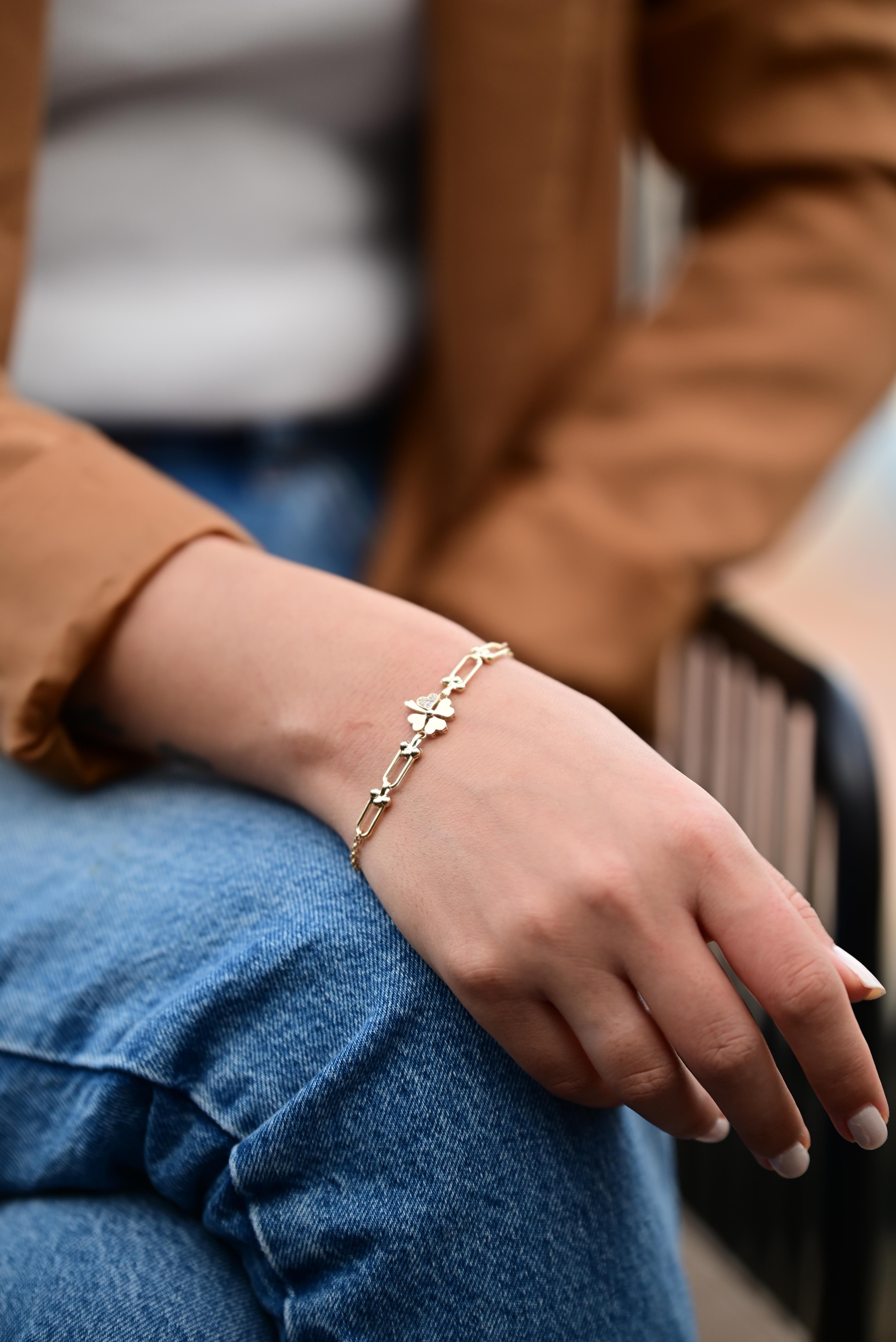YONCA MODEL ATAÇ BİLEKLİK