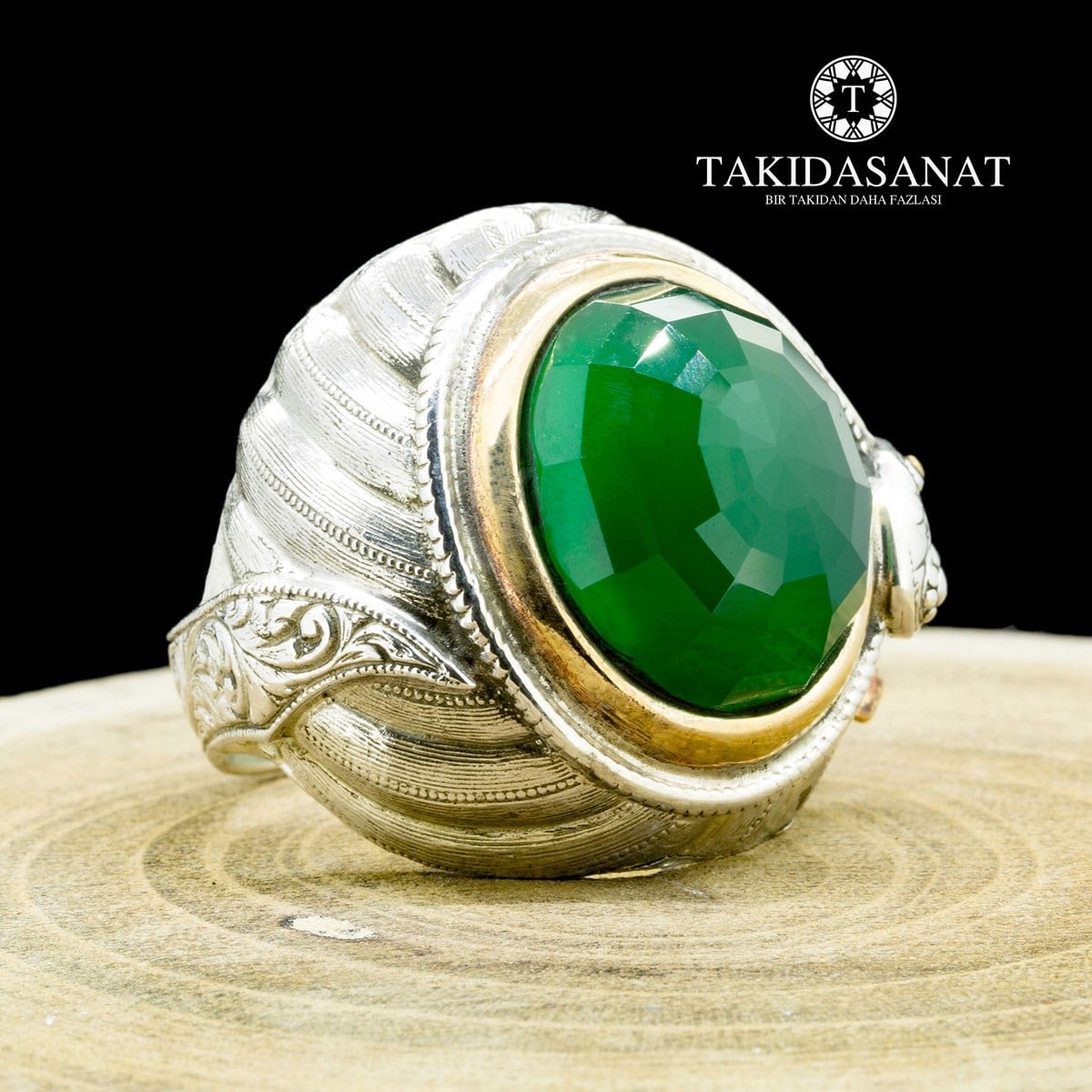 Elde Faset Kesim Peridot Taşlı Fsm Han Sarık ve Kılıç Büyük Boy Gümüş Yüzük