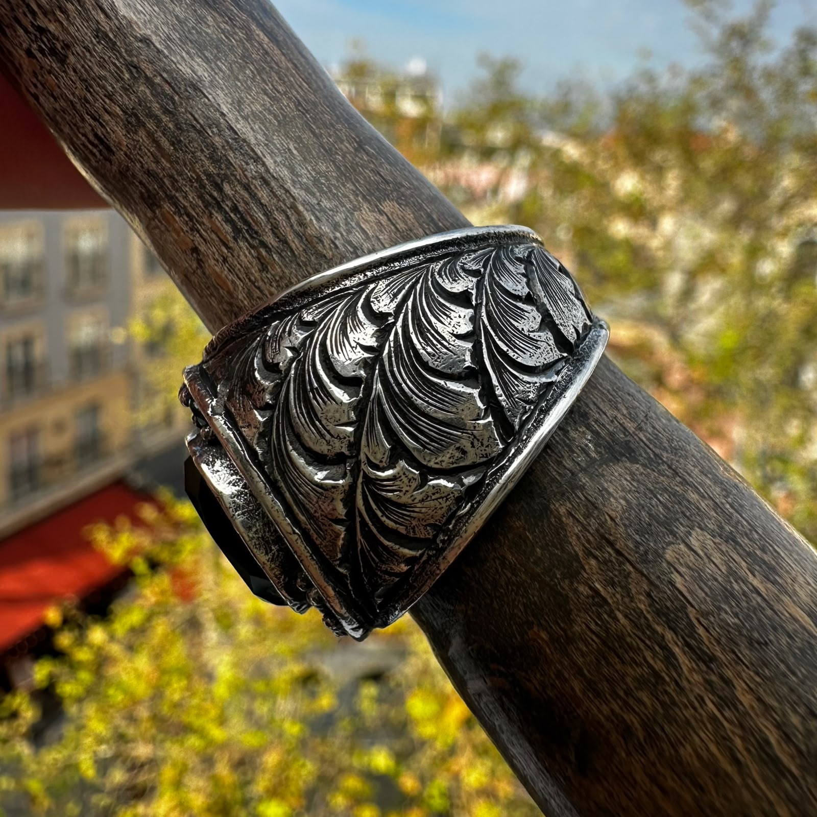 Yeşil Zümrüt Taşlı Özel Tamamen El İşçiliği Koleksiyon Sanat Eseri Gümüş Yüzük