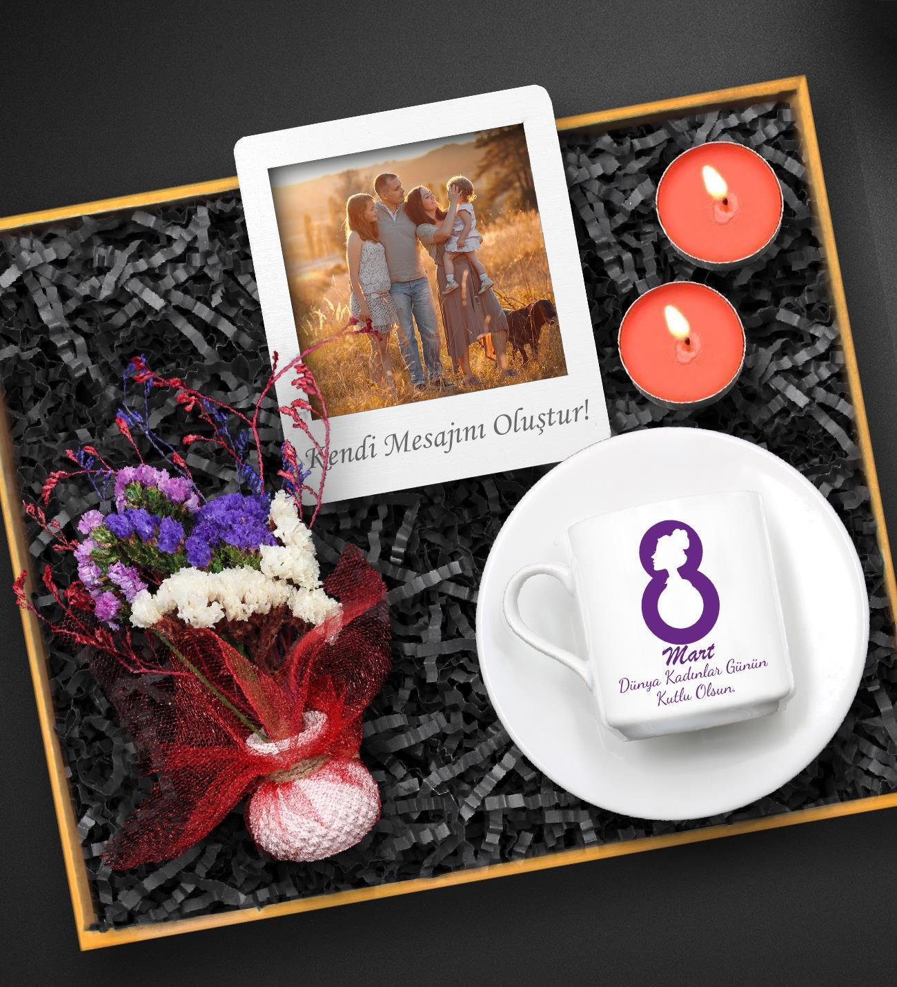 Kadınlar Gününe Özel Fincan & Kişiye Özel Fotoğraflı Çerçeve & Masa Çiçeği & Mini Mum Hediye Seti