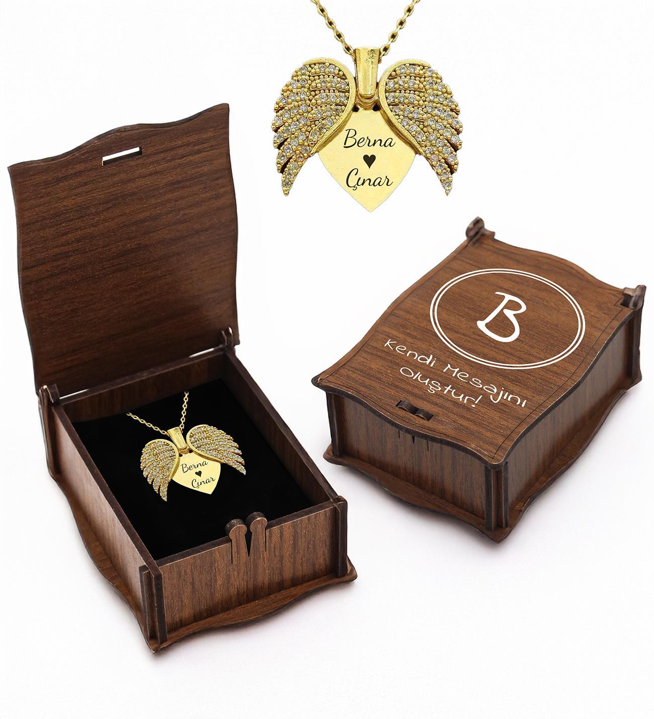 Kişiye Özel Ahşap Kutulu İsimli Açılır Kanat Melek Kolye Hediye Seti