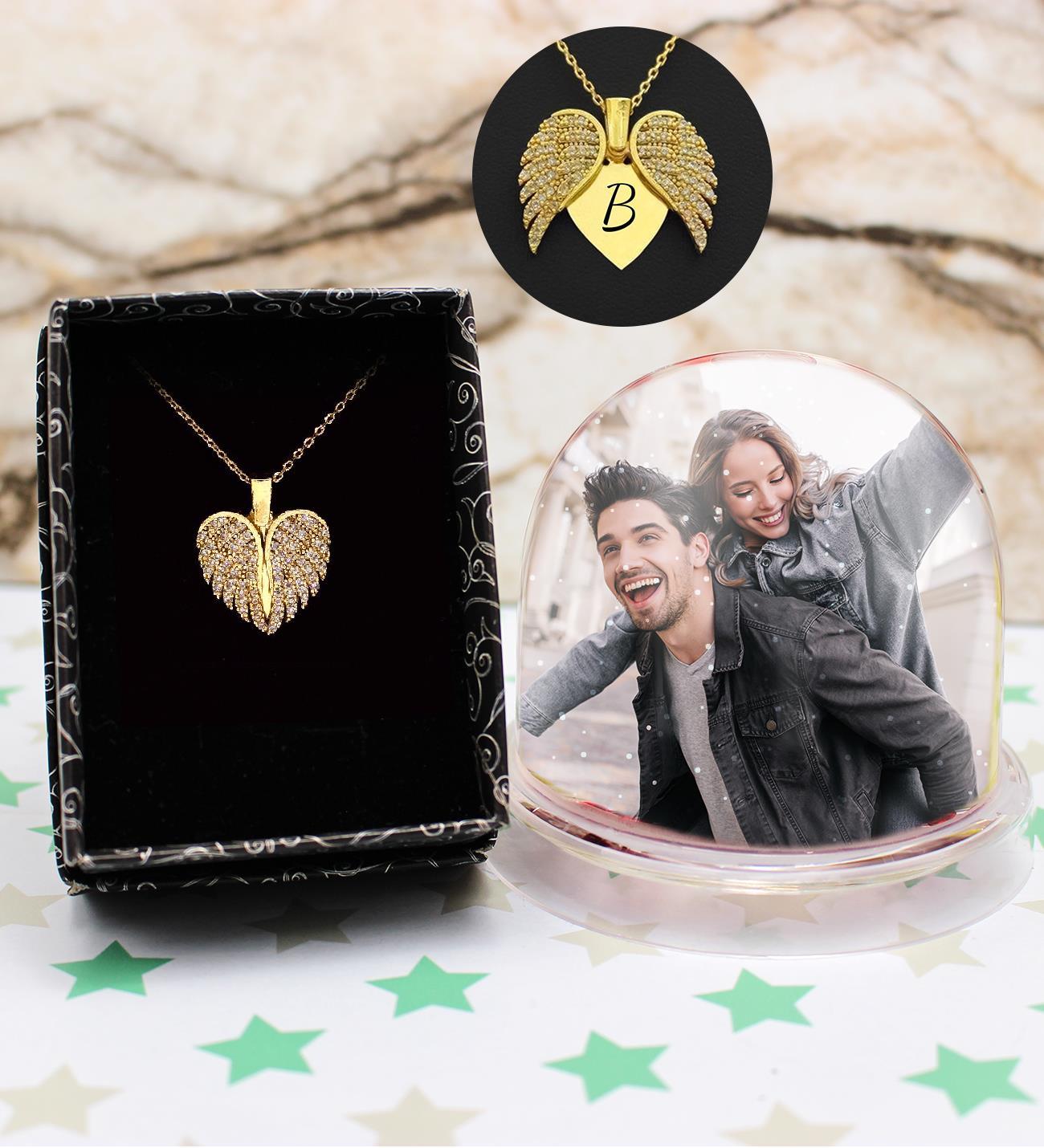 Kişiye Özel Çift Taraflı Fotoğraflı Kar Küresi & Kişiye Özel Harf Tasarım Melek Kanat Kalp Kolye Hediye Seti