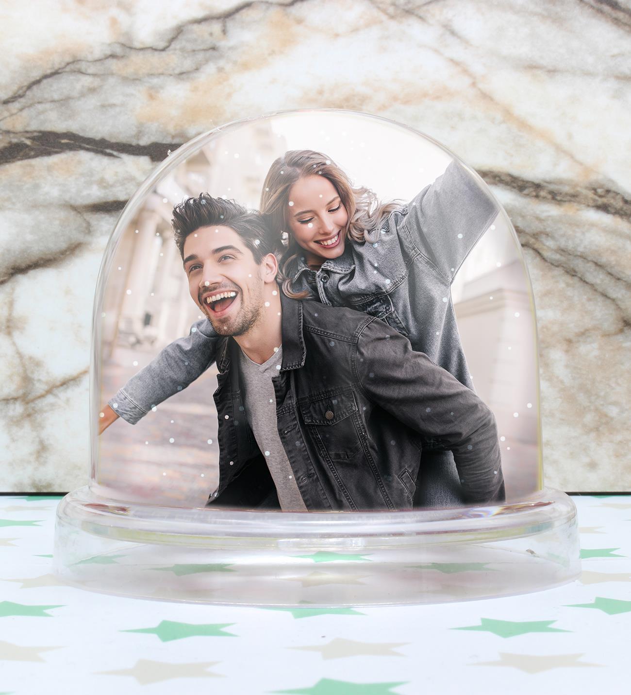 Kişiye Özel Çift Taraflı Fotoğraflı Kar Küresi & Gümüş Kaplama Mikail Melek Kolye Hediye Seti