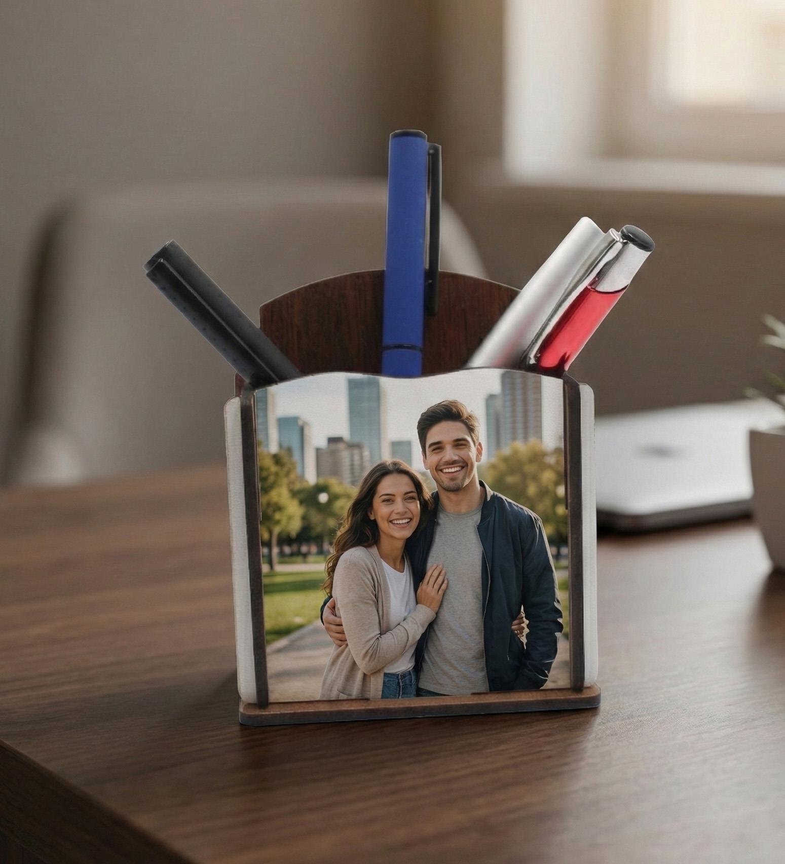 Kişiye Özel Fotoğraf Baskılı Baskılı Ahşap Masaüstü Kalemlik  Kişiselleştirilebilir Ofis Hediyesi Masaüstü Kalemlik