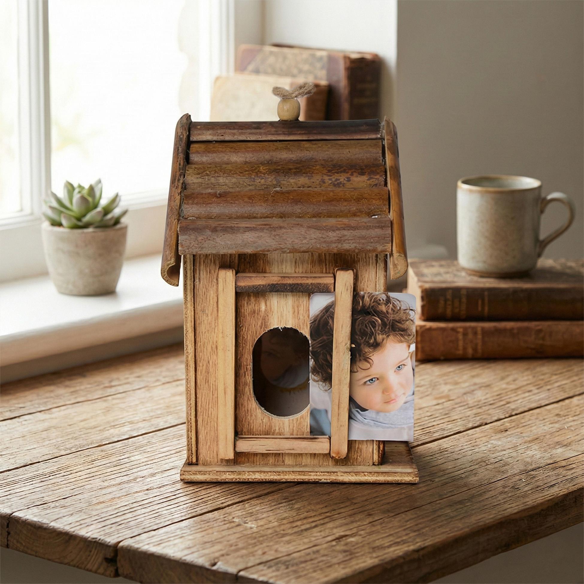 Kişiye Özel Fotoğraflı El Yapımı Ev Figürlü Bambu Fotoğraf Çerçevesi