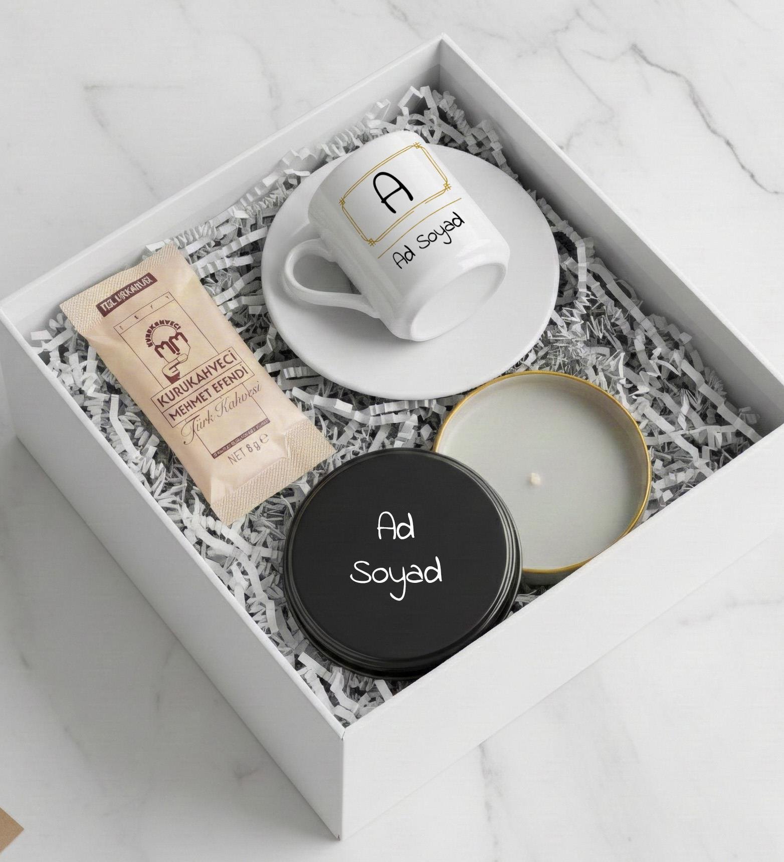 Kişiye Özel İsimli Türk Kahve Fincanı & Kişiye Özel Metal Kutulu Mum & Tek Kullanımlık Kahve Hediye Seti