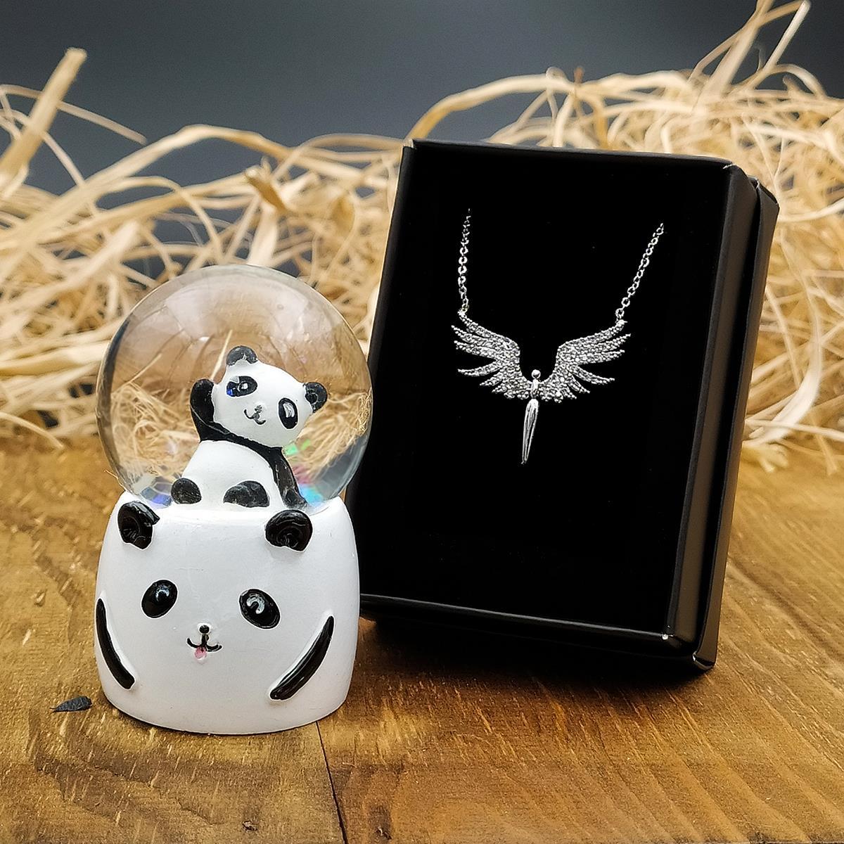 Sevimli Panda Işıklı Mini Kar Küresi & Mikail Melek Kolye