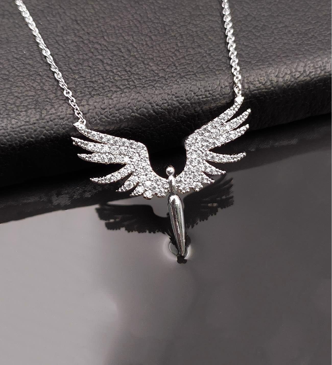 Tatlı Peluş Panda & Işıklı Mini Panda Kar Küresi & Mikail Melek Kolye Hediye Seti