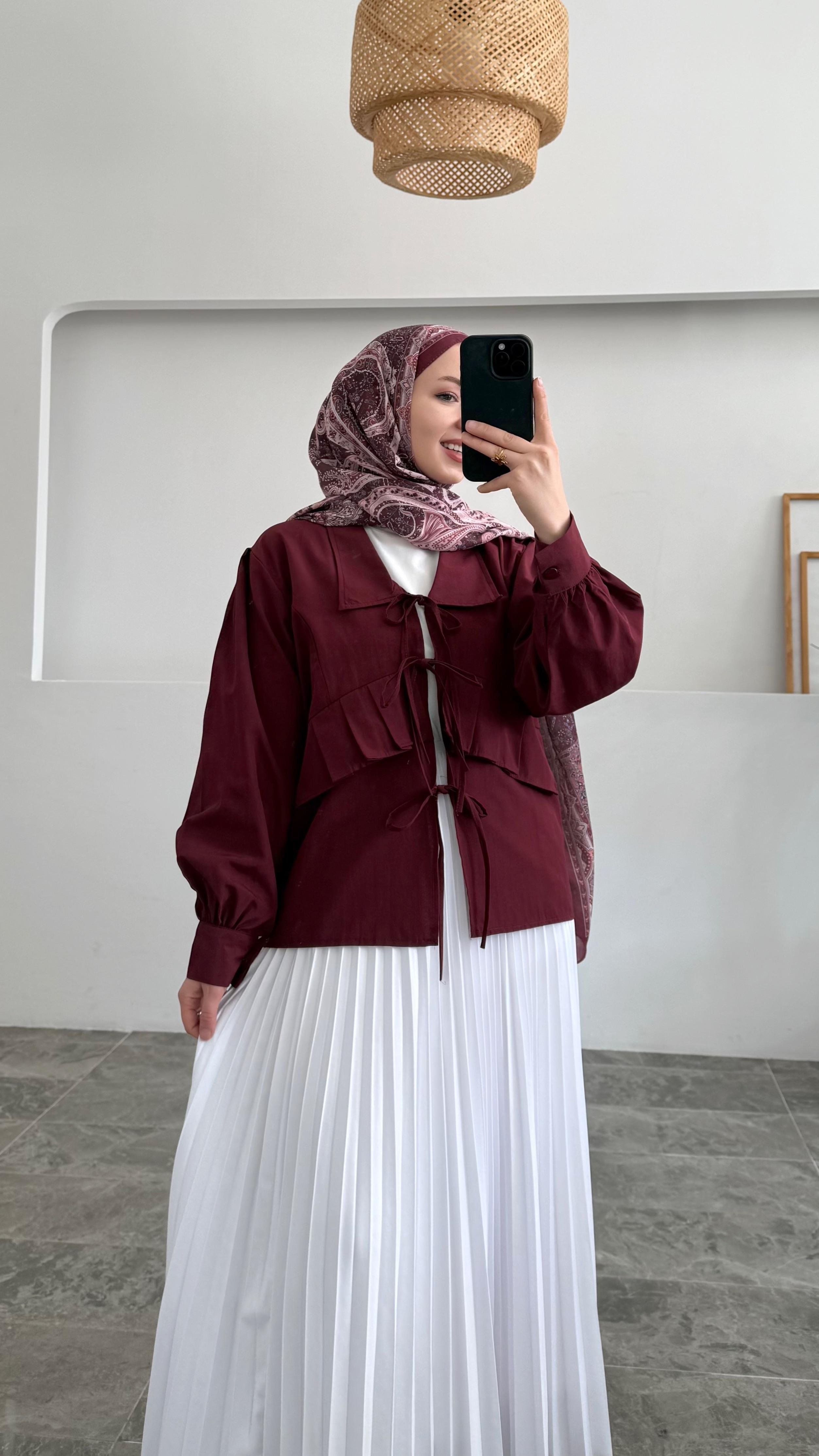 Diana Beyaz Piliseli Etek