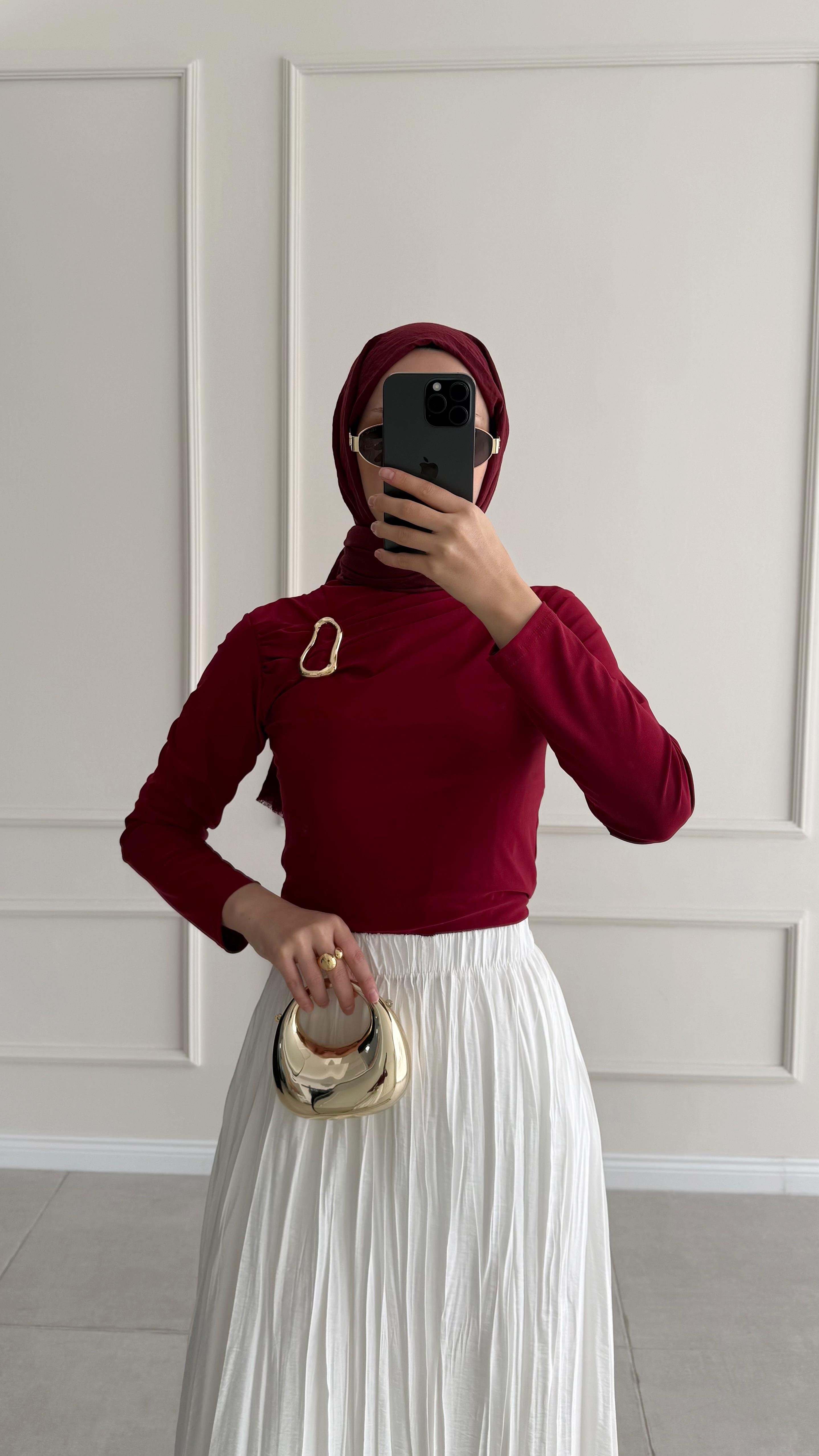Emily Gold Tokalı Drapeli Bordo Bluz