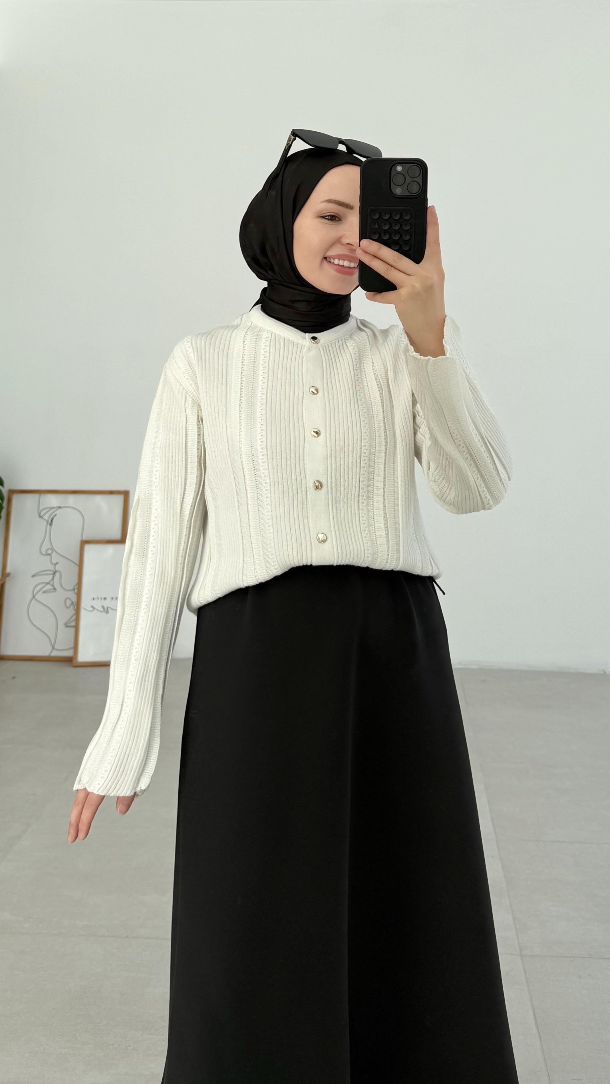 Falin Simli Beyaz Hırka