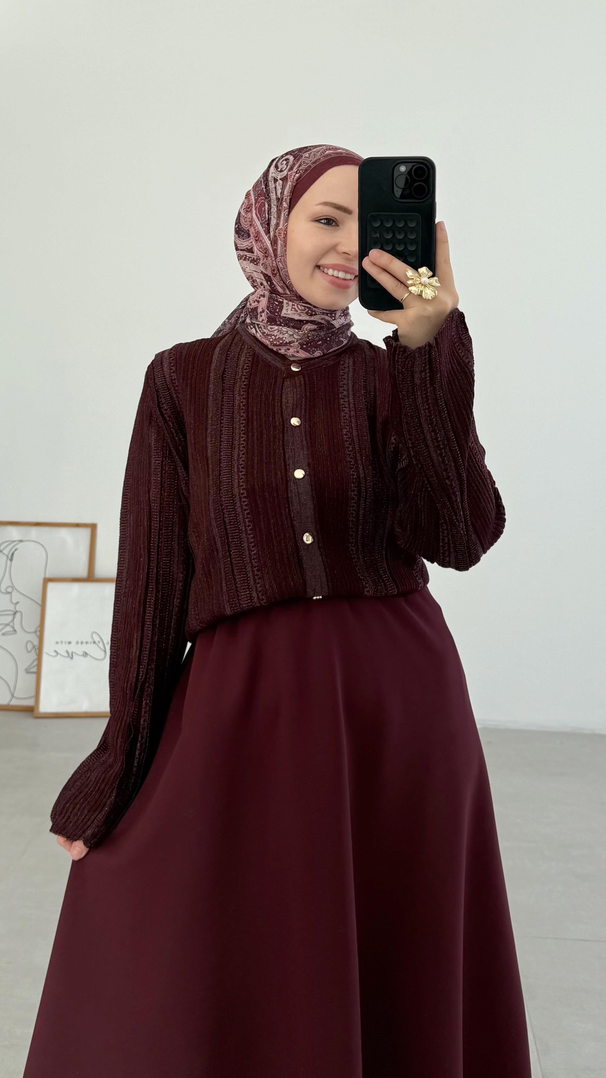 Falin Simli Bordo Hırka