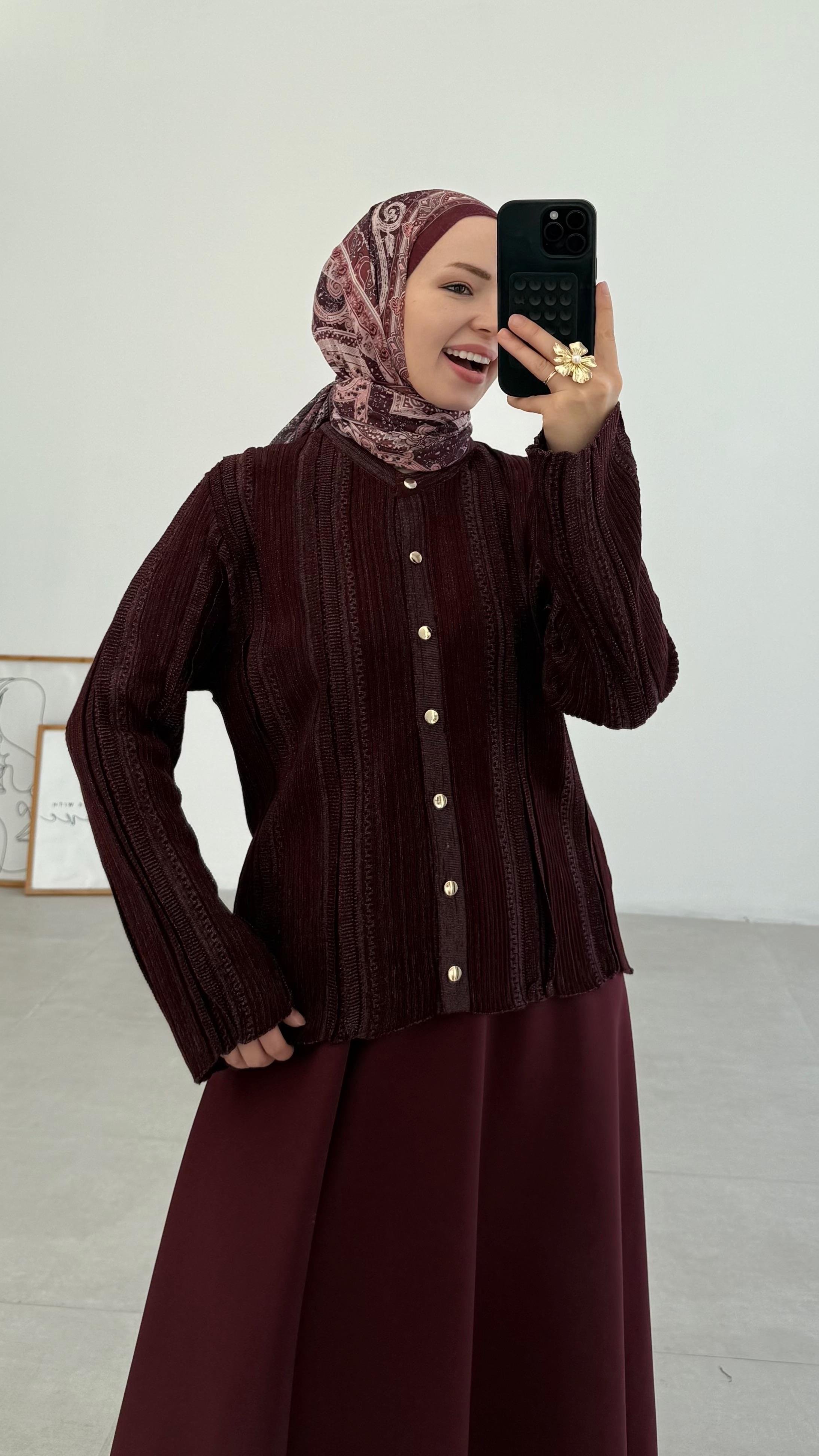 Falin Simli Bordo Hırka