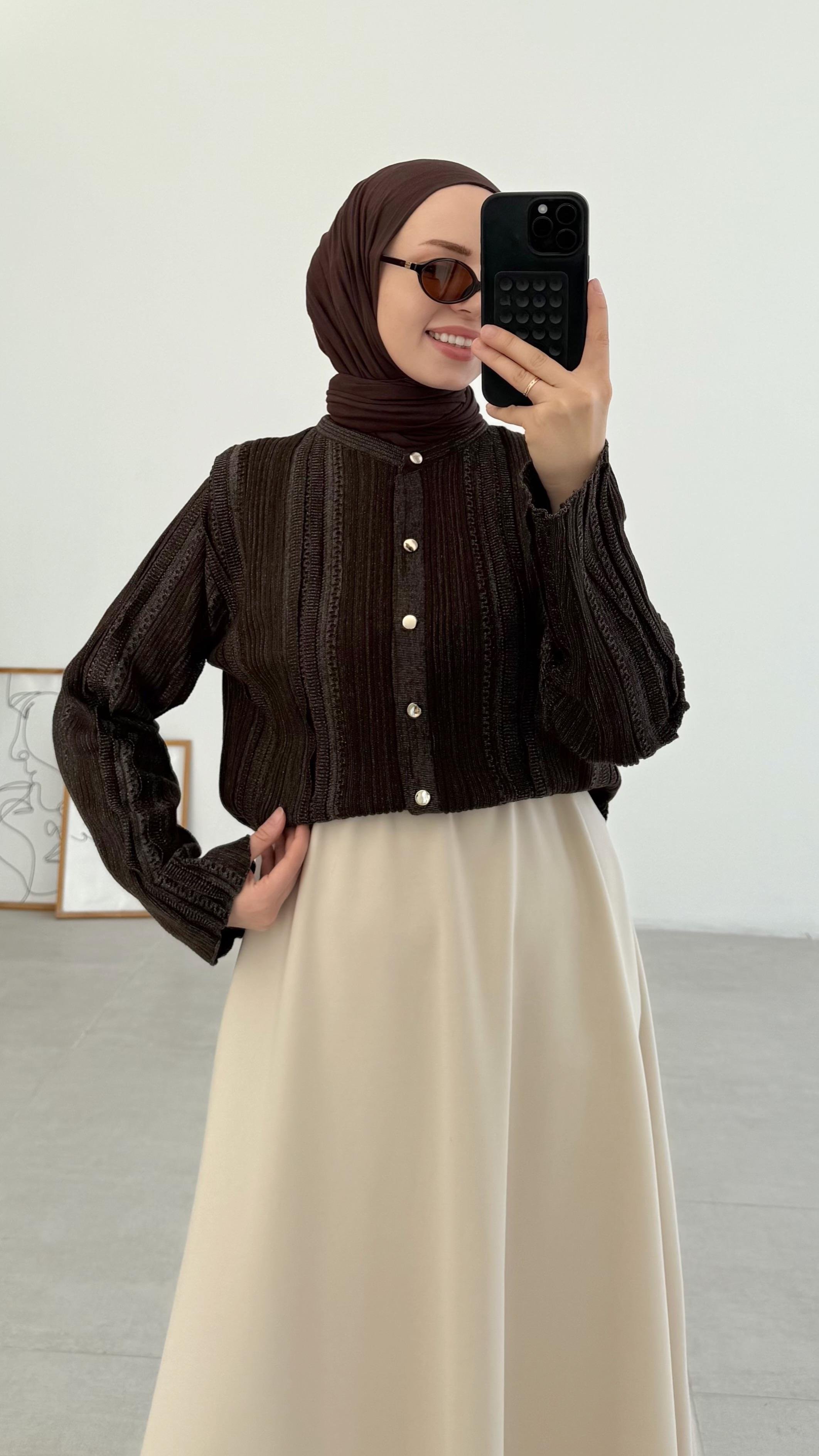 Falin Simli Kahverengi Hırka