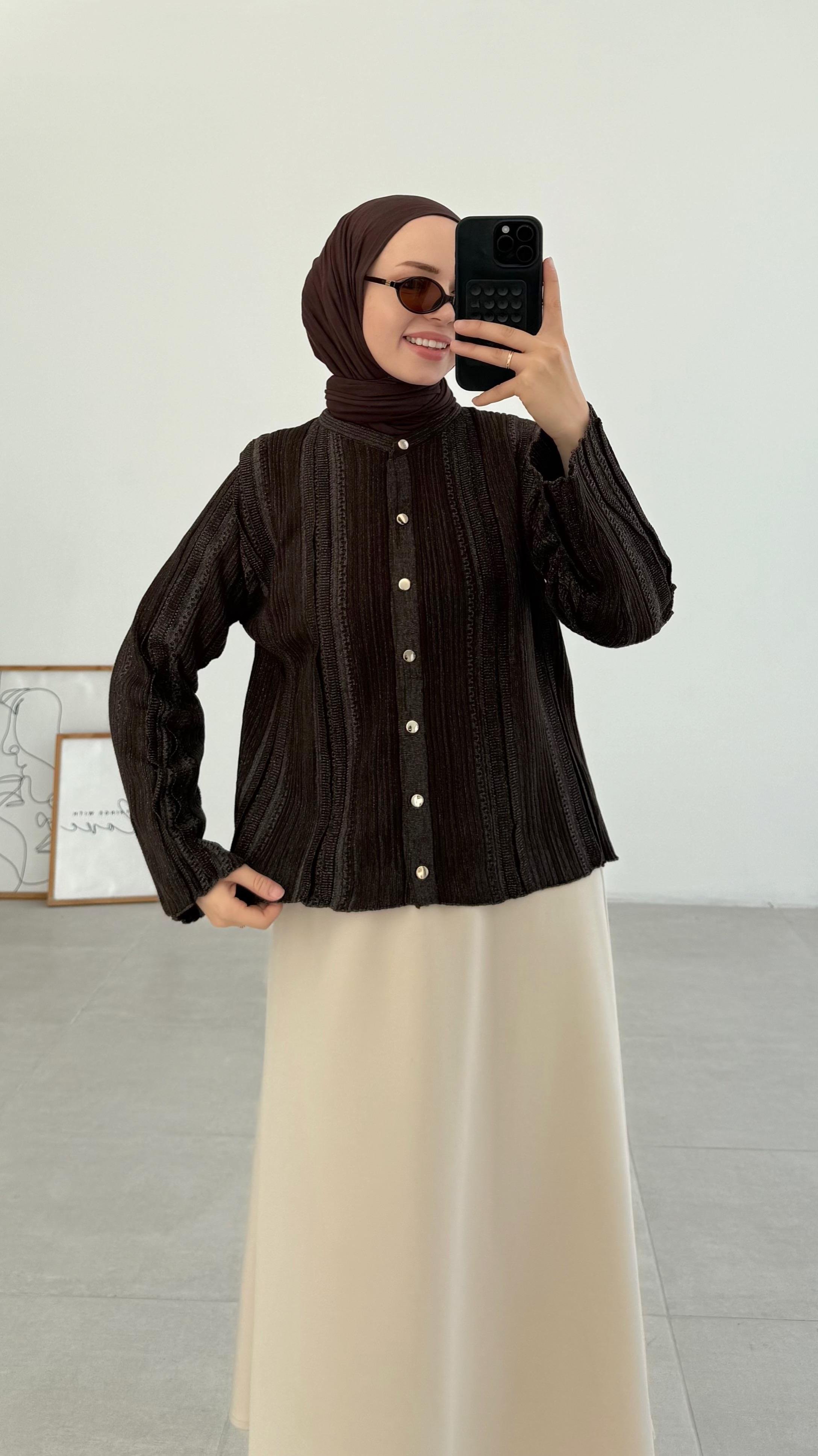 Falin Simli Kahverengi Hırka