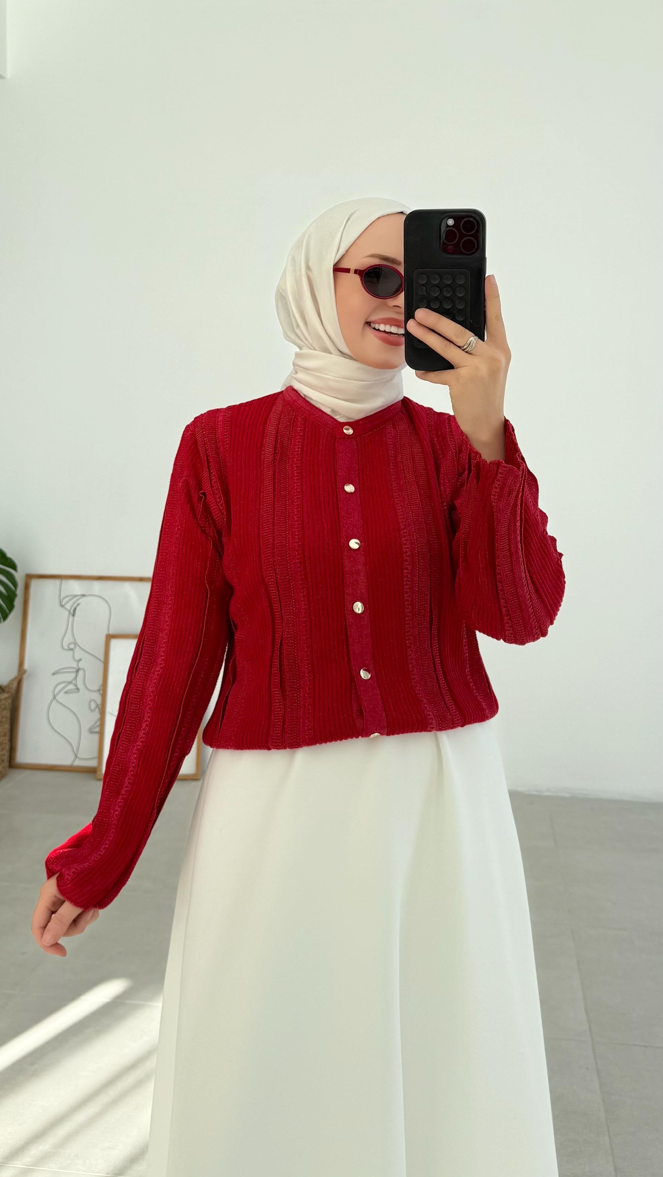 Falin Simli Kırmızı Hırka