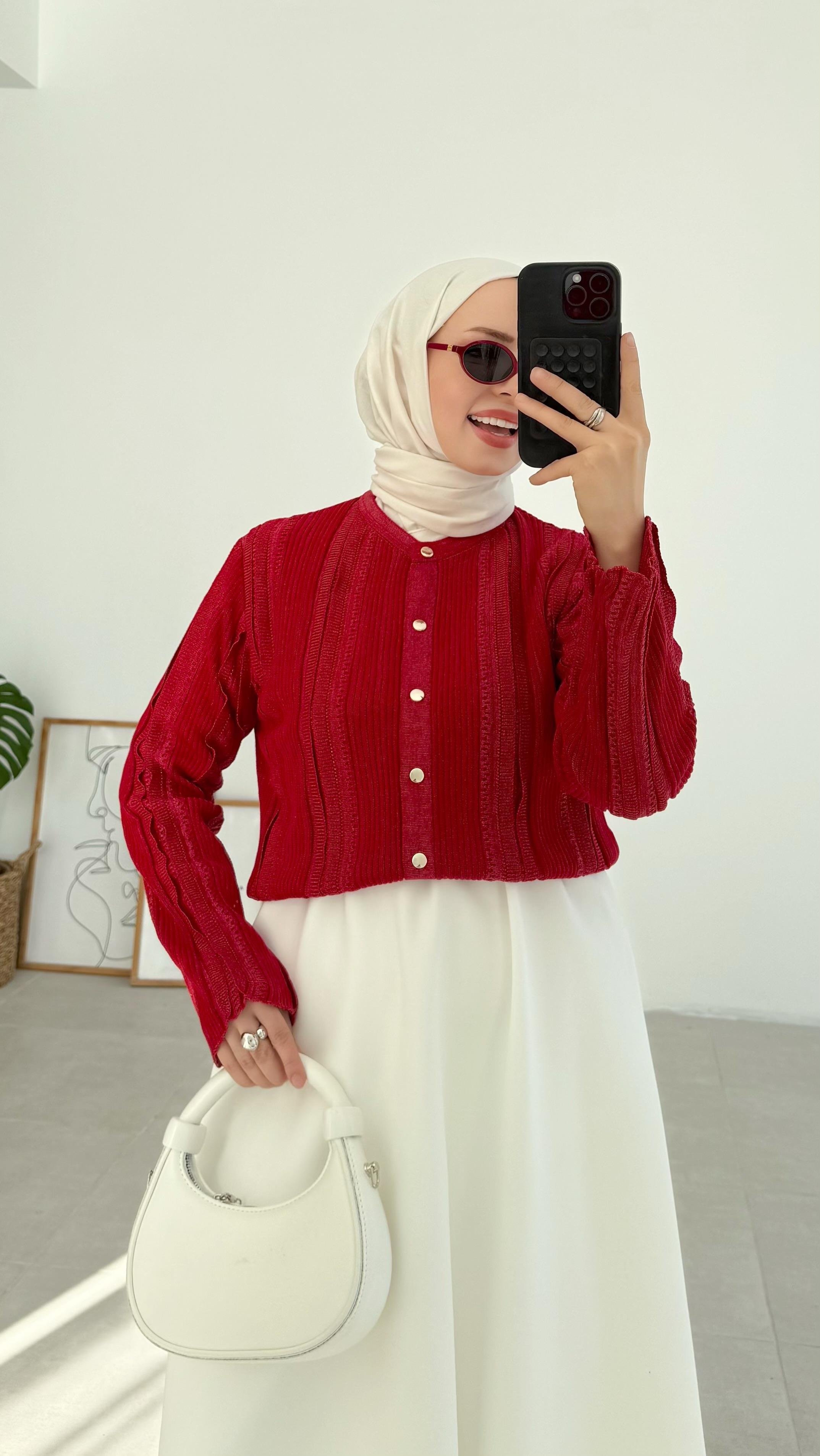 Falin Simli Kırmızı Hırka