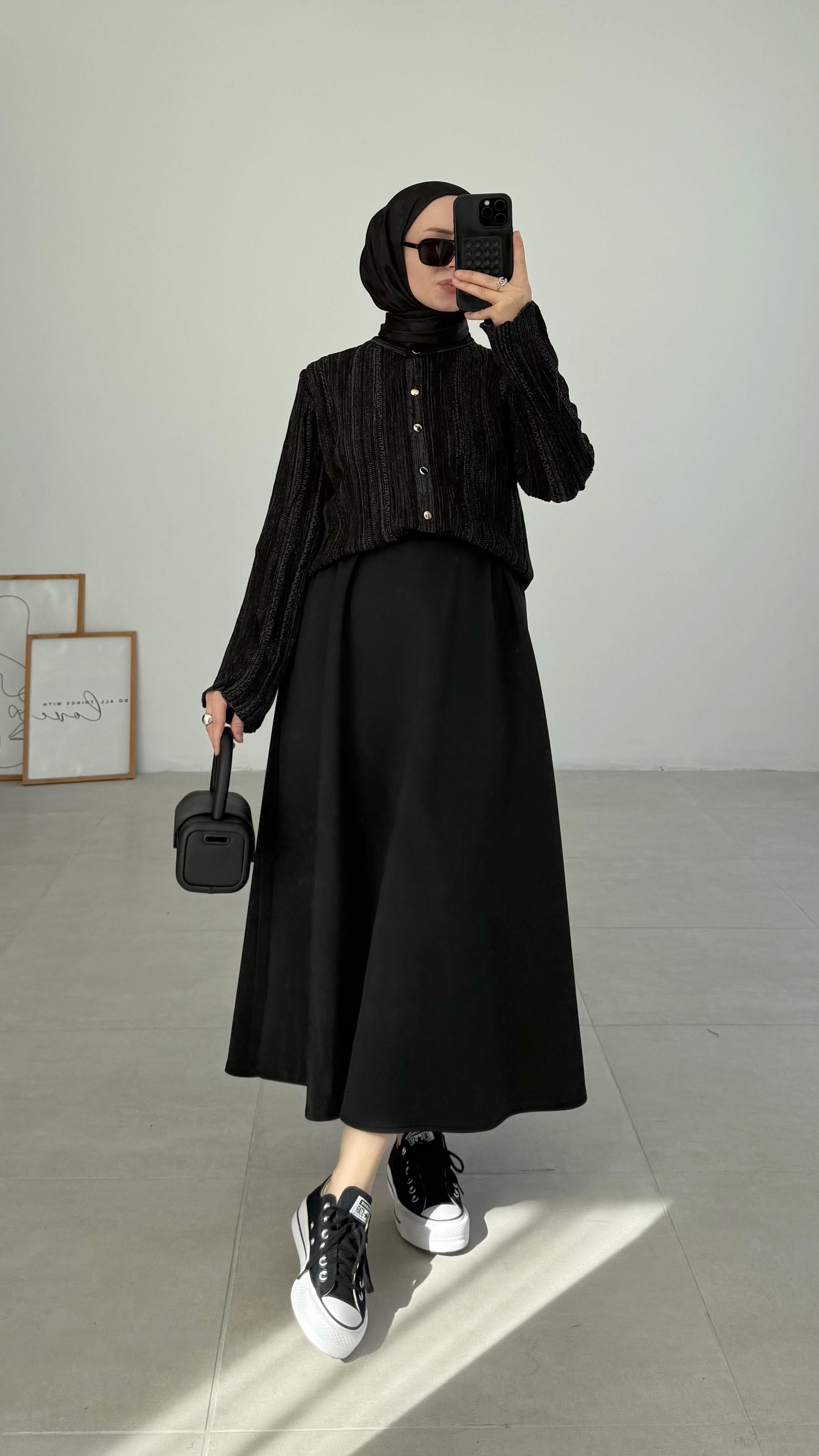 Falin Simli Siyah Hırka