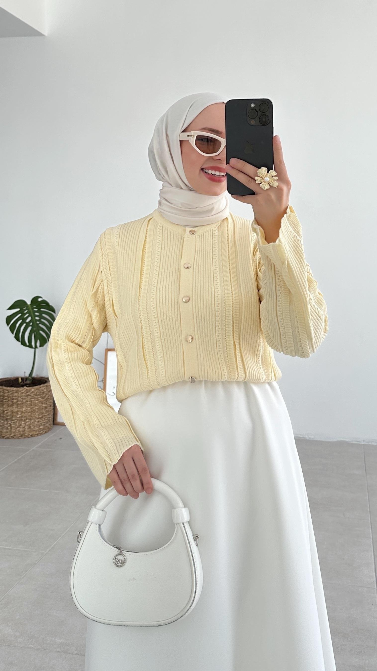 Falin Simli Tereyağ Sarısı Hırka