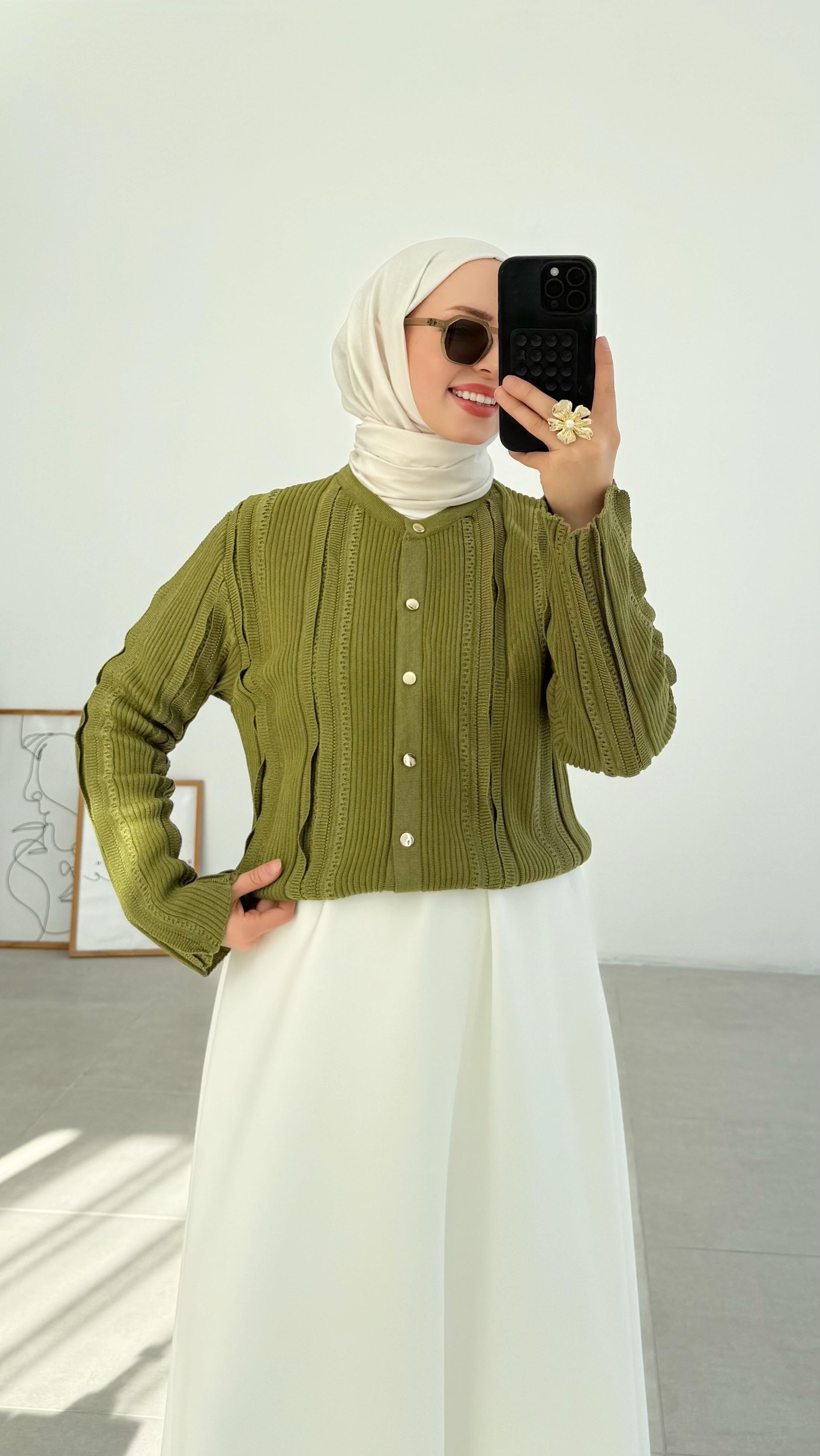 Falin Simli Yeşil Hırka