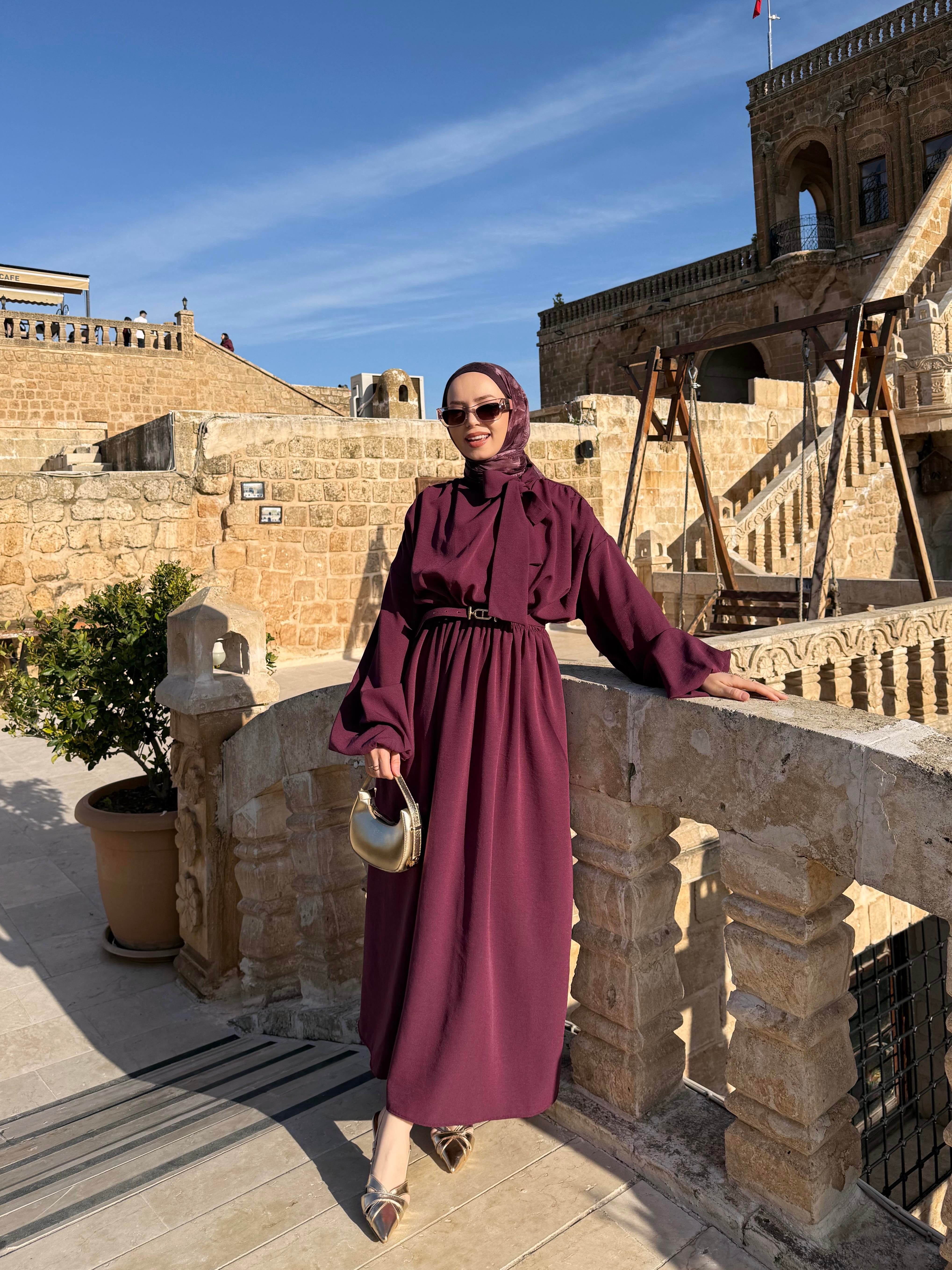 Fiorella Boyun Bağlamalı Bordo Elbise 