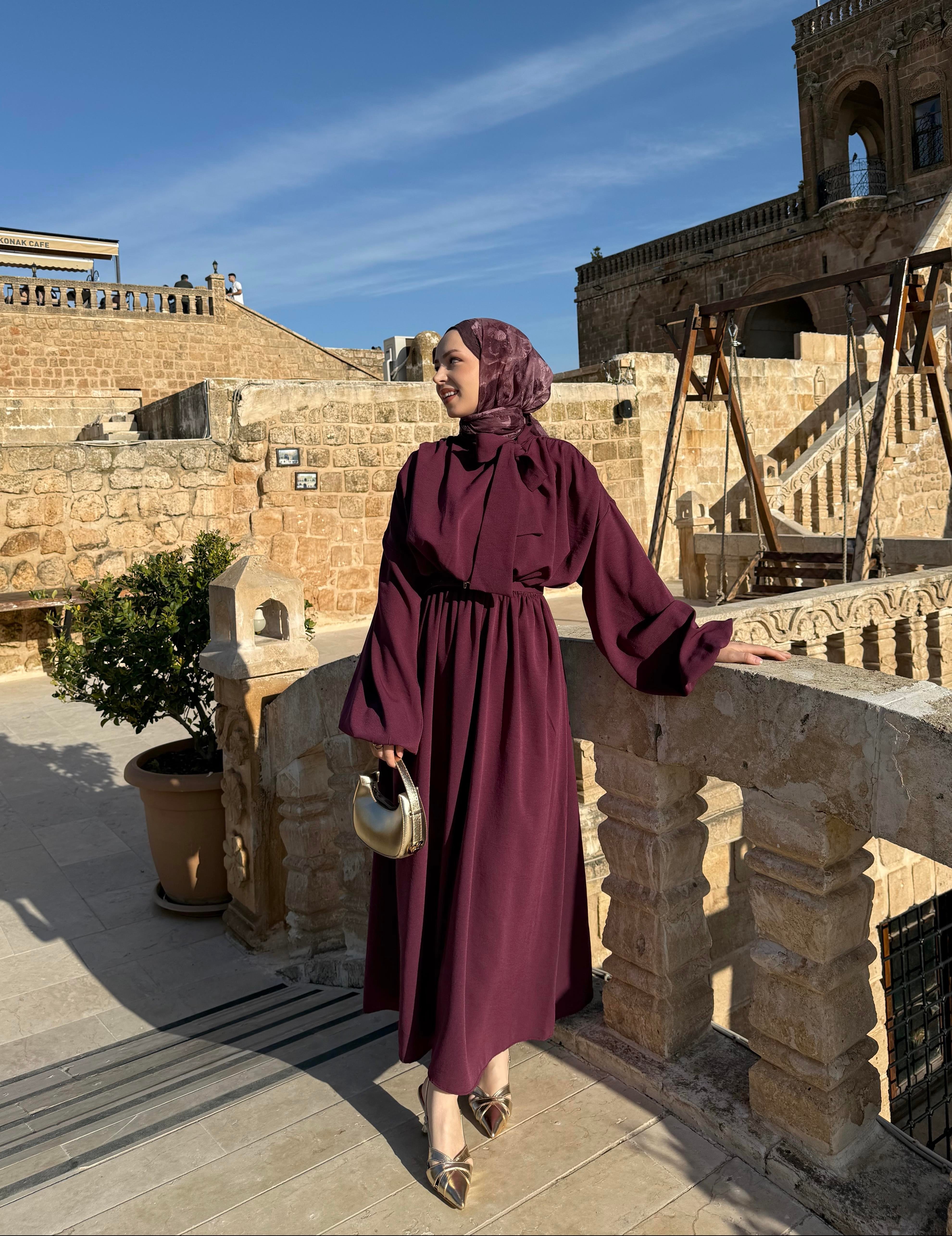 Fiorella Boyun Bağlamalı Bordo Elbise 