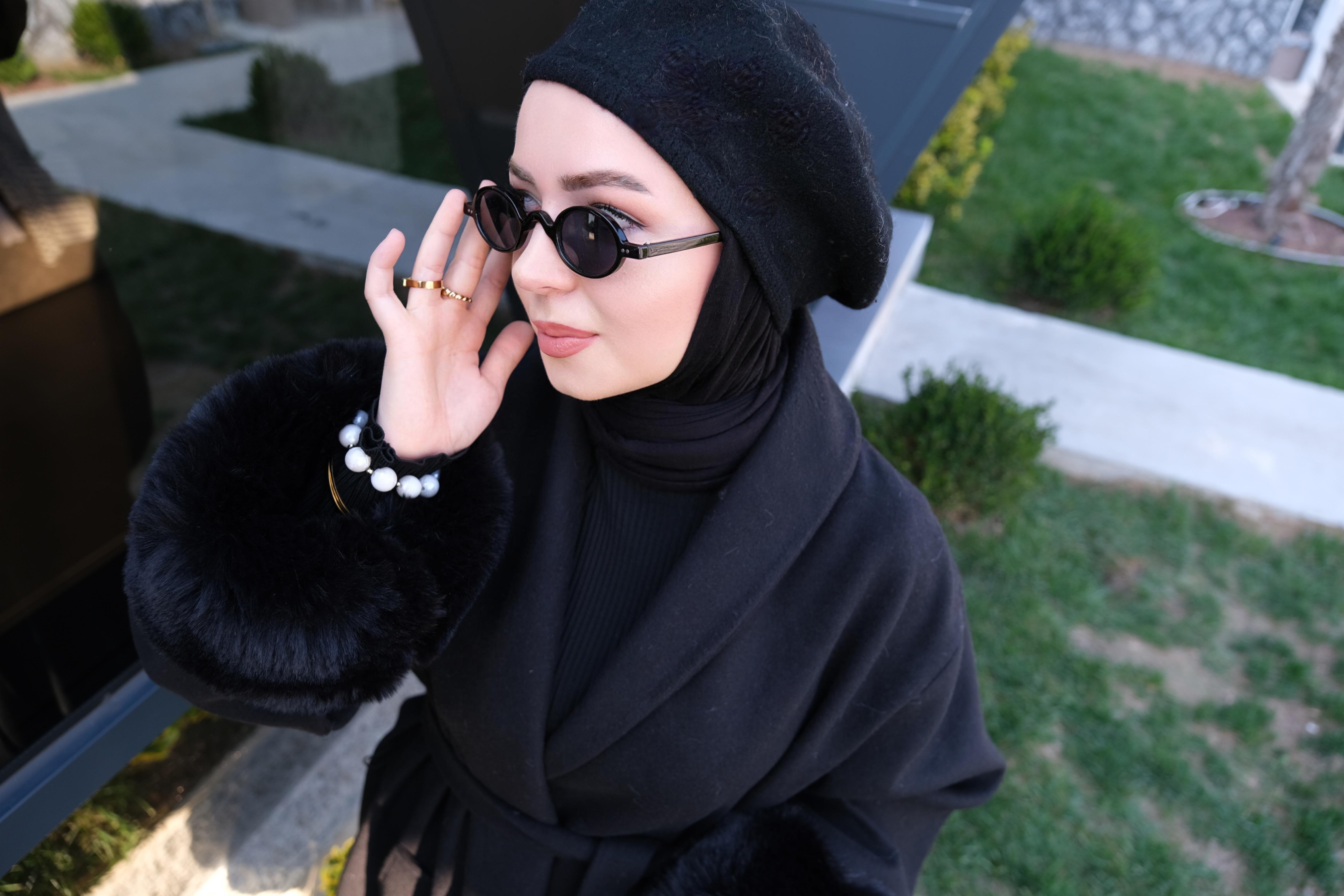 HM Premıum Kolu Kürklü Siyah Uzun Kaban