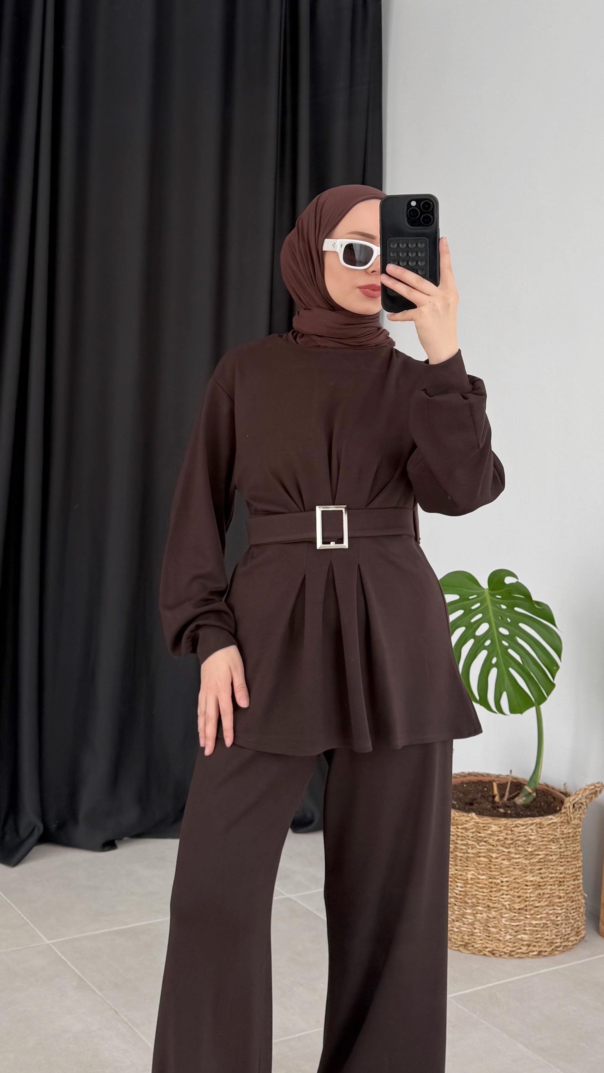 Holon Kuşaklı Pileli Oysho Kahverengi Takım