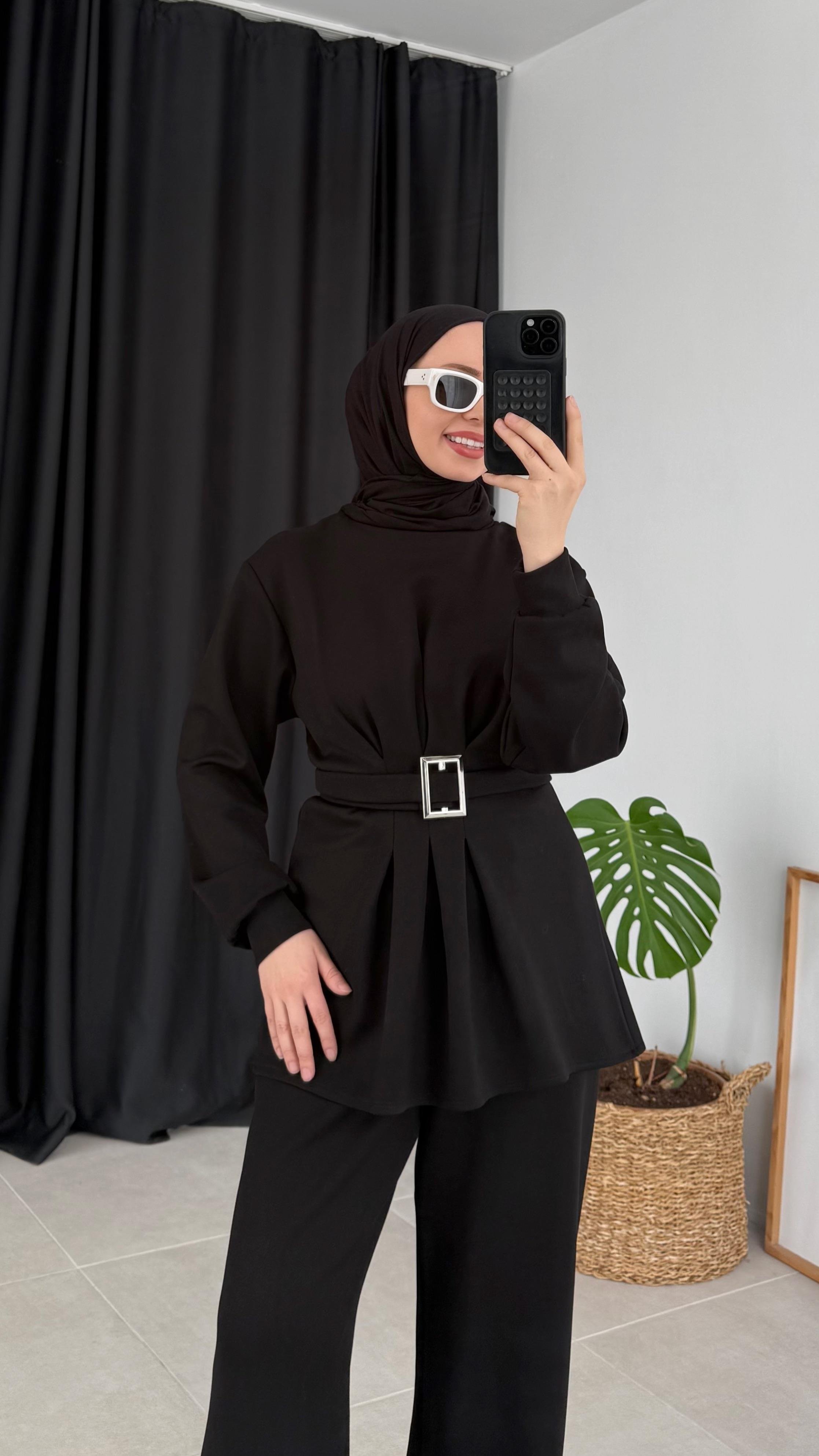 Holon Kuşaklı Pileli Oysho Siyah Takım