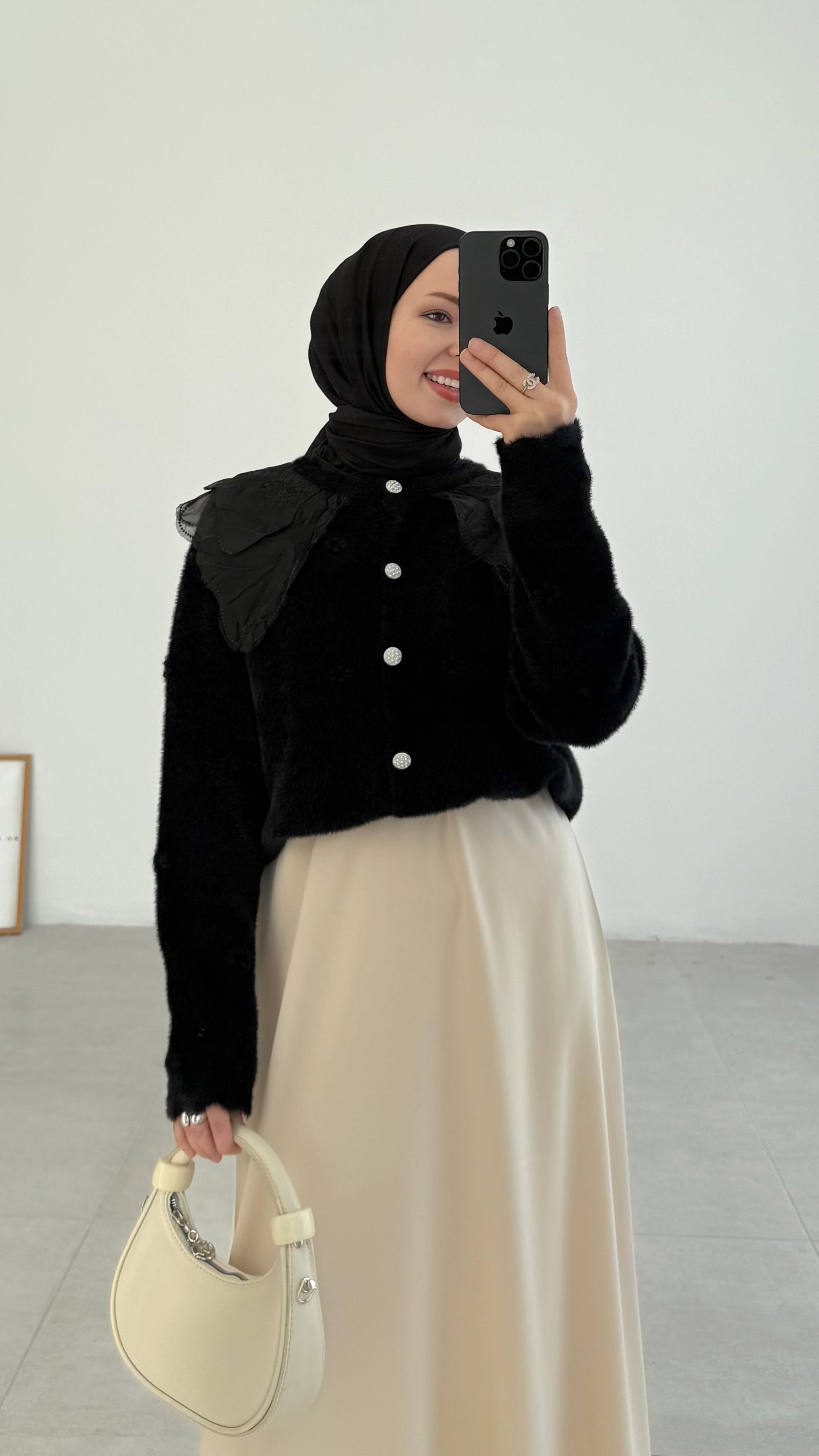 Kaley Bebe Yaka Siyah Hırka 