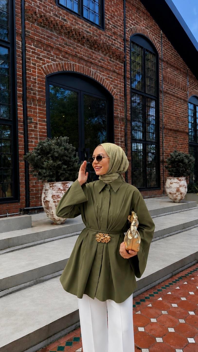 Ladonna Gold Broş Detaylı Yeşil Tasarım Gömlek