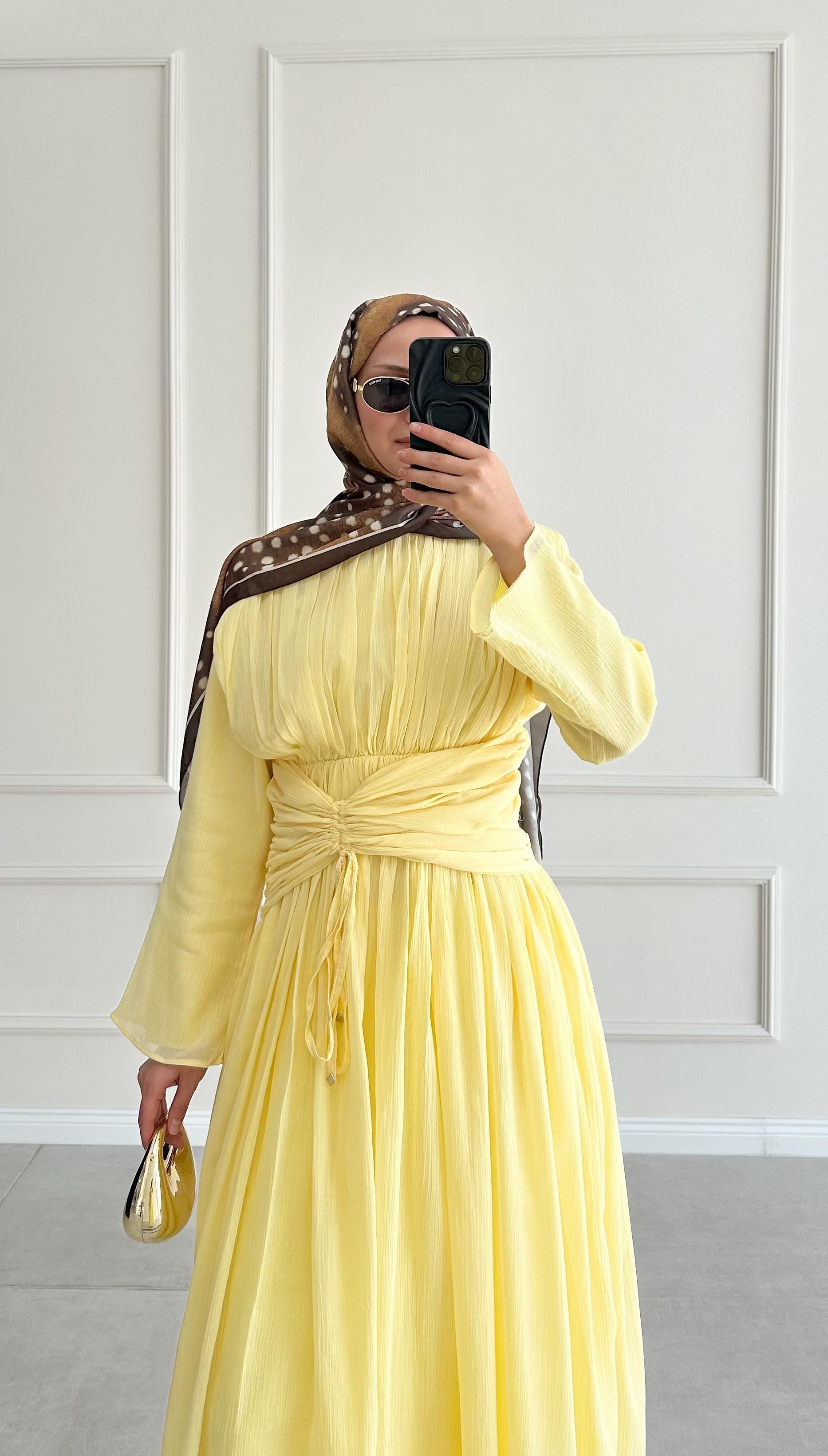 Lares Bel Kuşaklı Vual Sarı Elbise