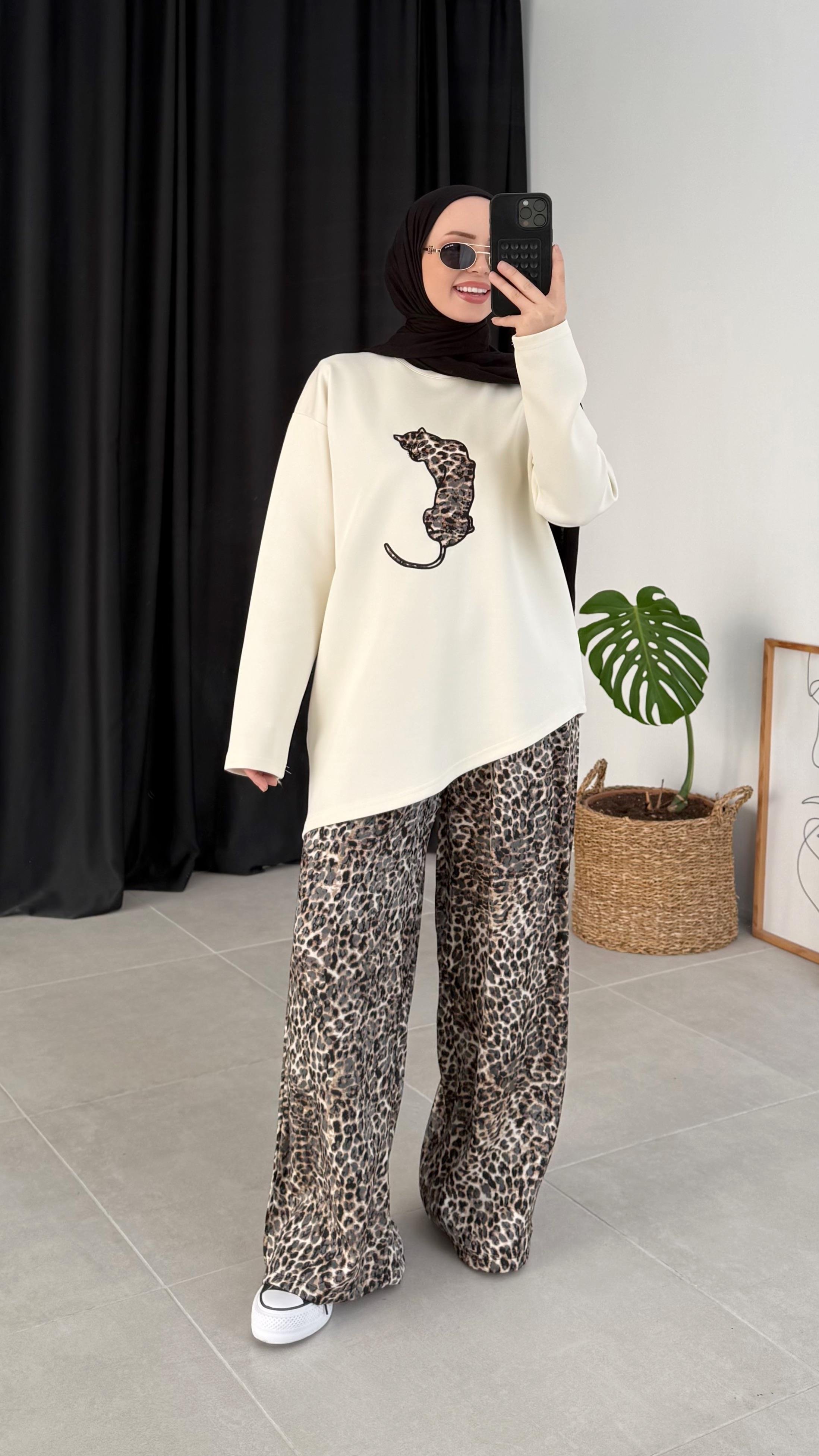 Leon Krem Leoparlı Pantolon Takım