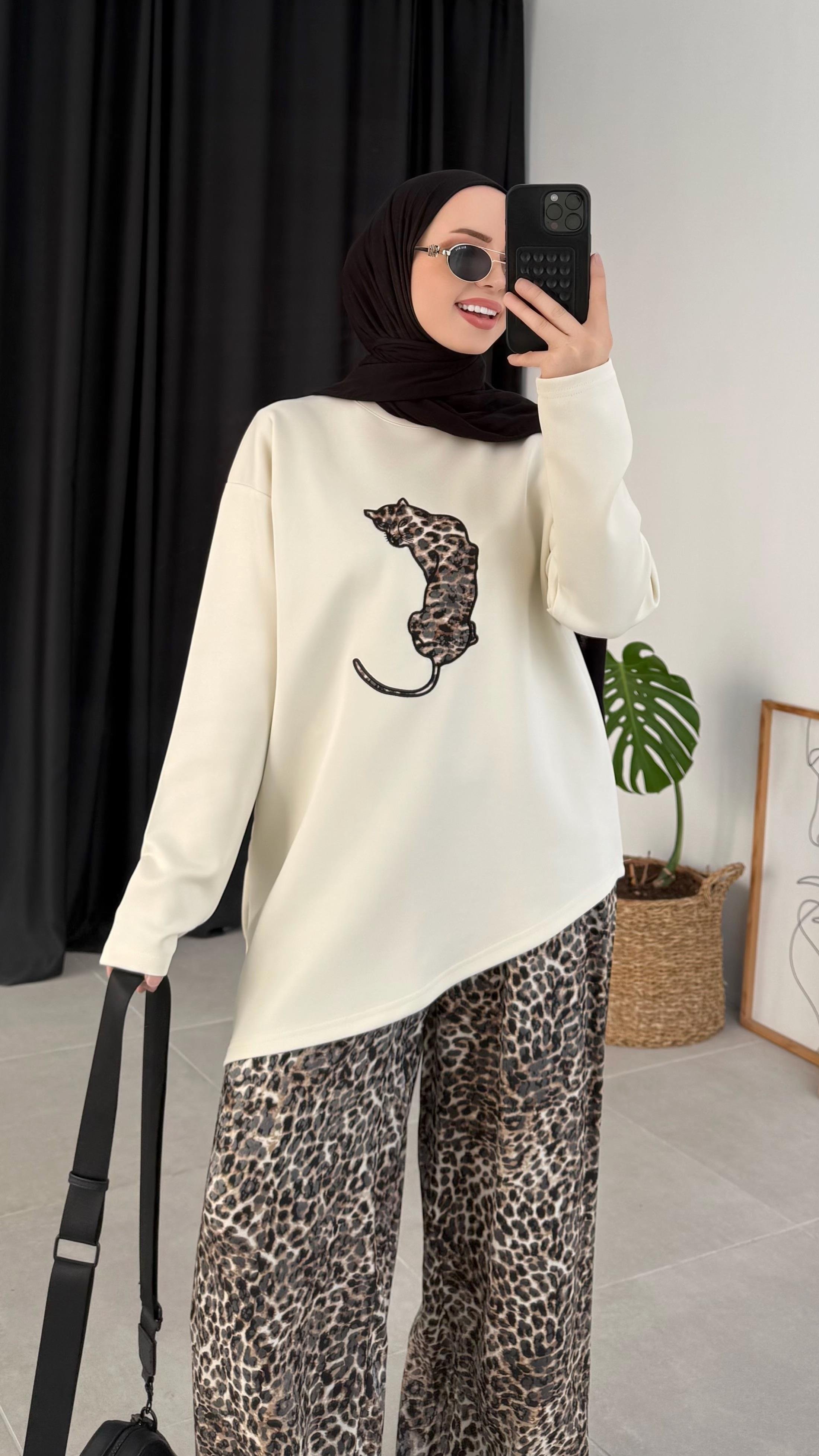 Leon Krem Leoparlı Pantolon Takım