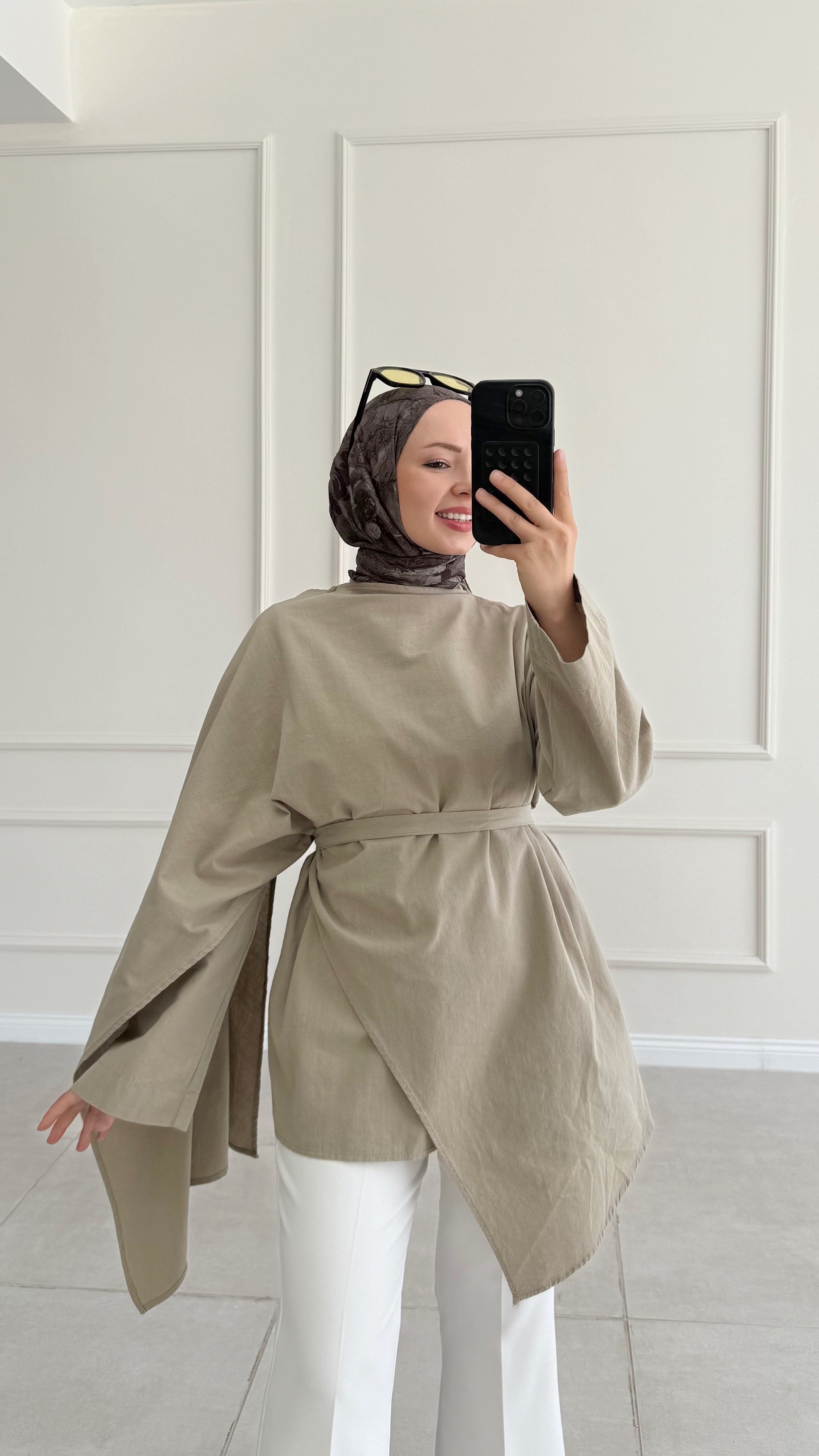 Lofe Fular Detaylı Vizon Tunik 